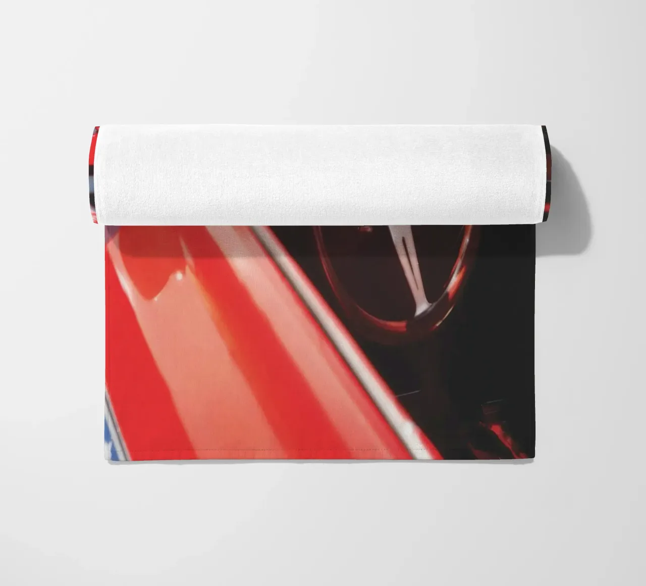 Auto rossa telo mare da Dave Hare Photography