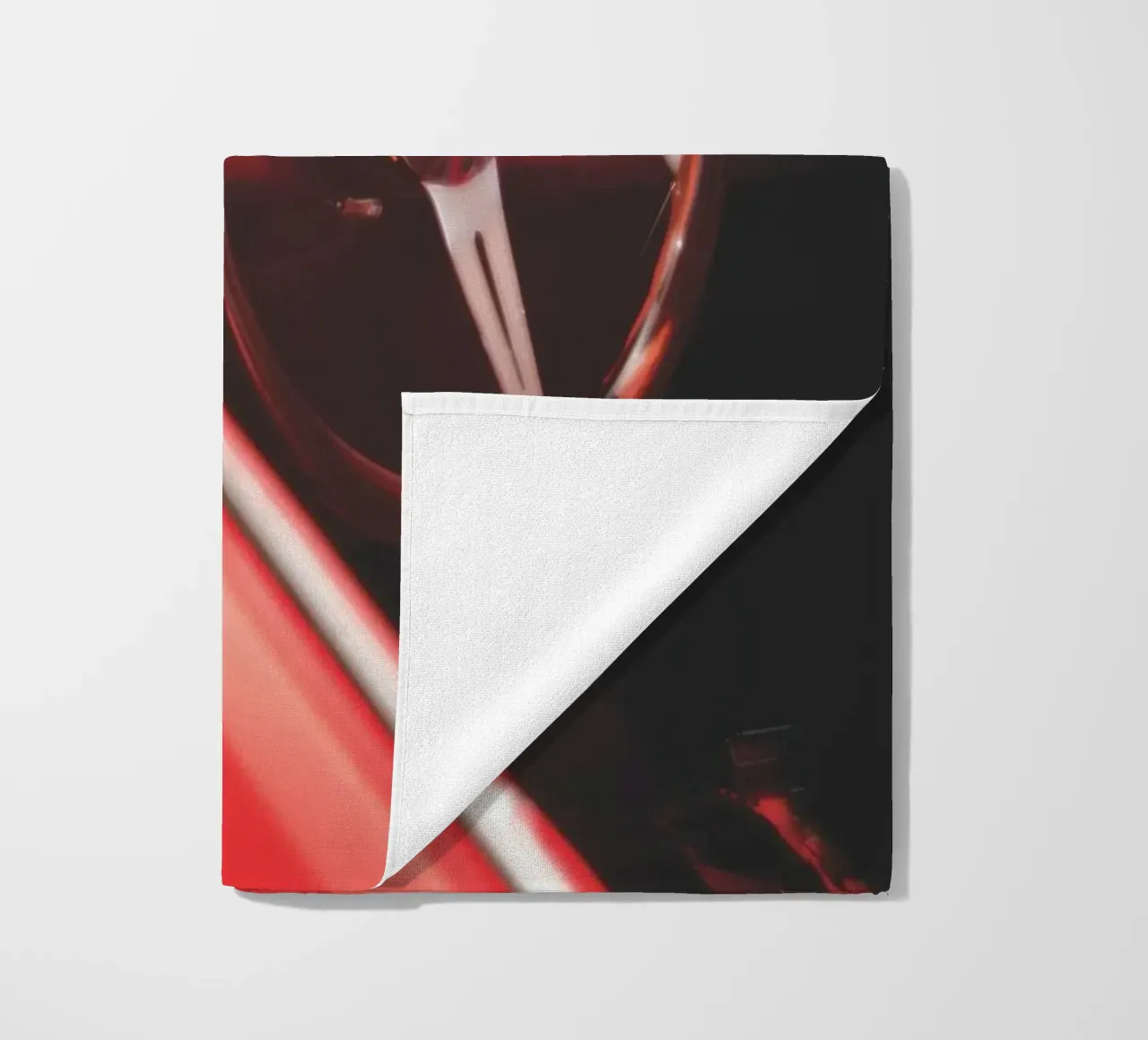 Auto rossa telo mare da Dave Hare Photography