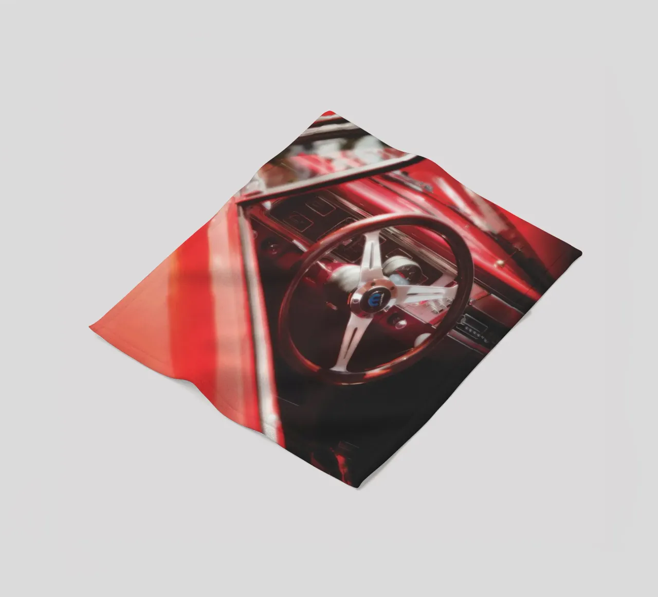 Auto rossa coperta in pile da Dave Hare Photography
