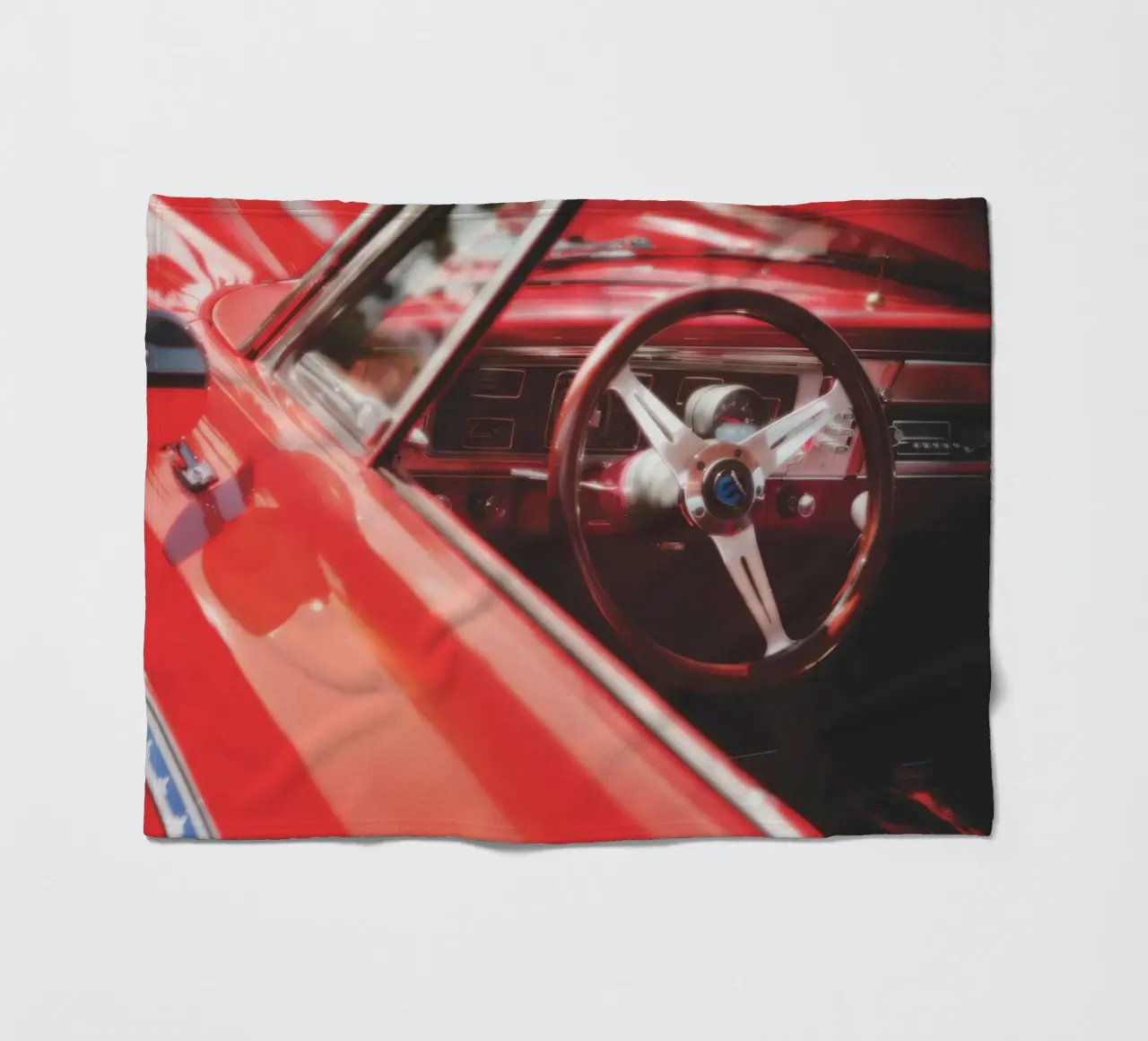 Auto rossa coperta in pile da Dave Hare Photography