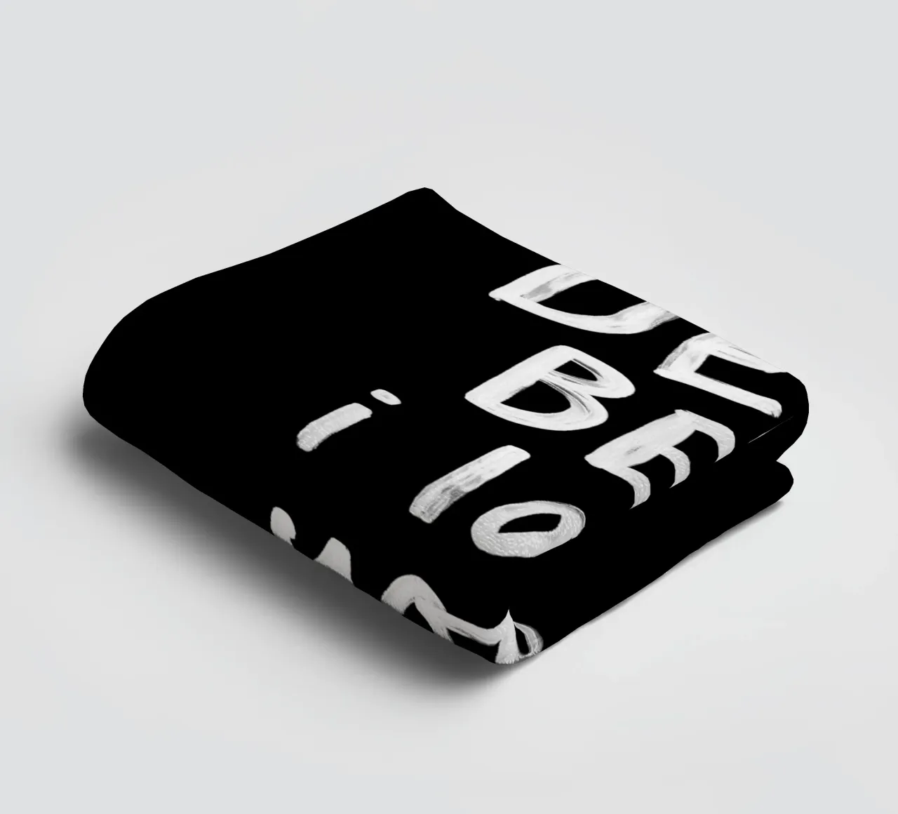 Caro letto ti amo X Design tipografico dipinto a mano asciugamano da bagno da THE MOTIVATED TYPE