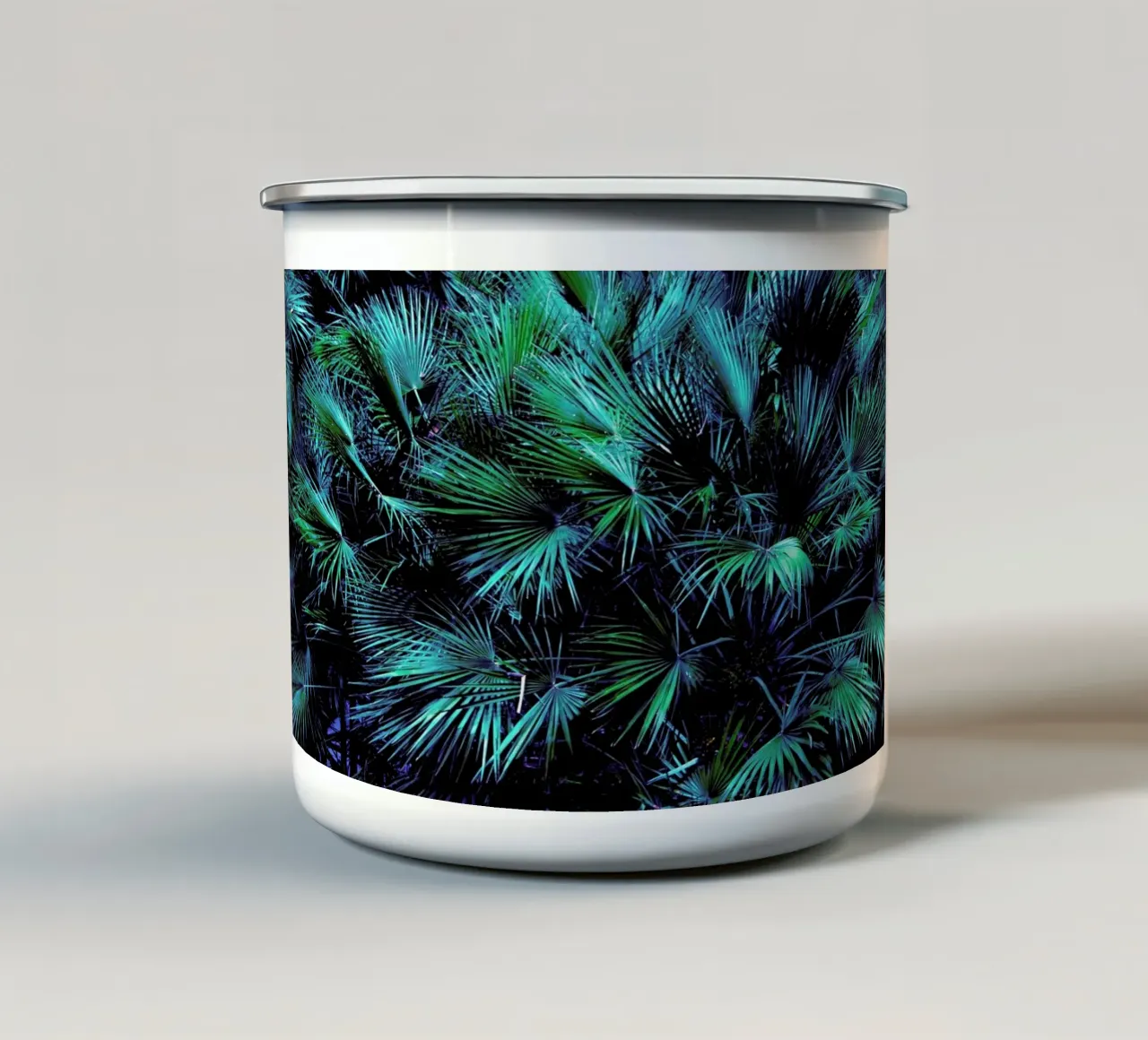 Amoung the Palm Leaves tazza in smalto da Victoria Frost