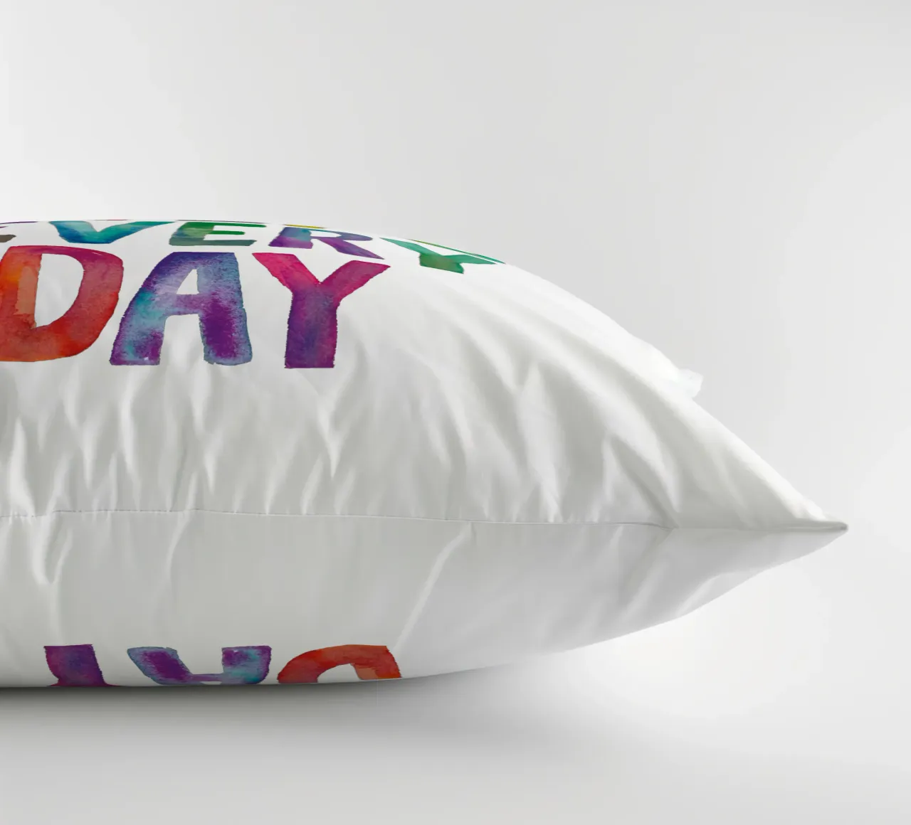 Small Steps Every Day Arc-en-ciel Unicorn Typographie Design coussin de THE MOTIVATED TYPE
