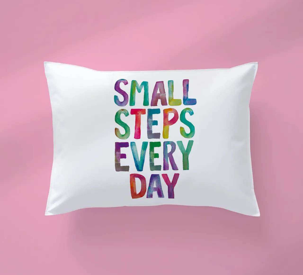 Small Steps Every Day Arc-en-ciel Unicorn Typographie Design coussin de THE MOTIVATED TYPE