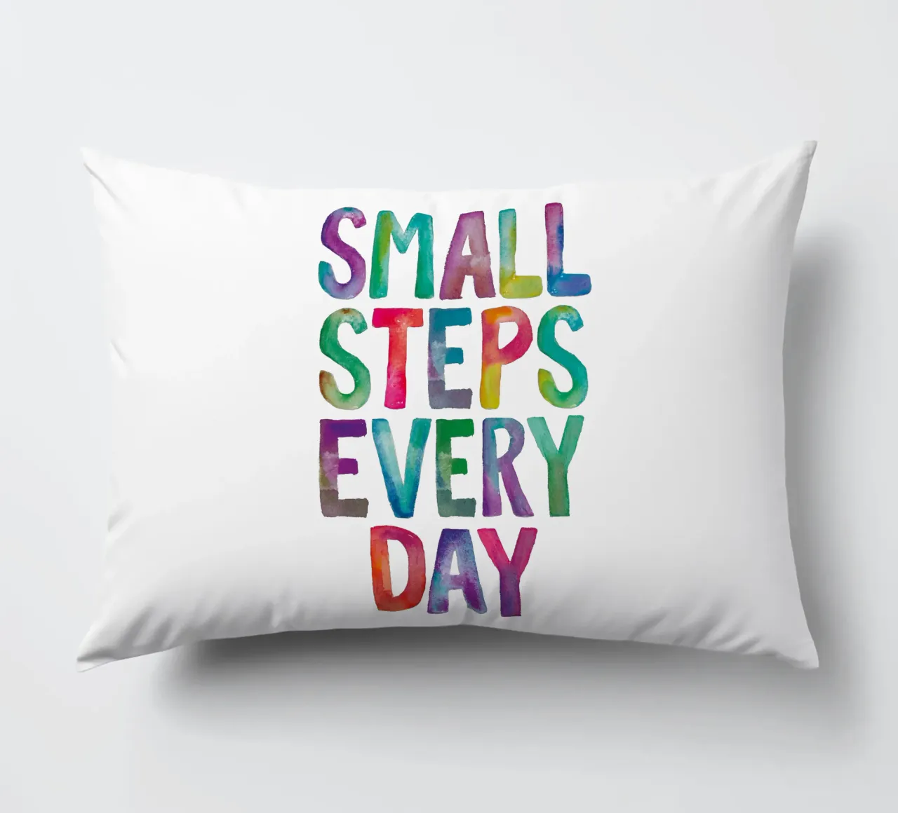Small Steps Every Day Arc-en-ciel Unicorn Typographie Design coussin de THE MOTIVATED TYPE