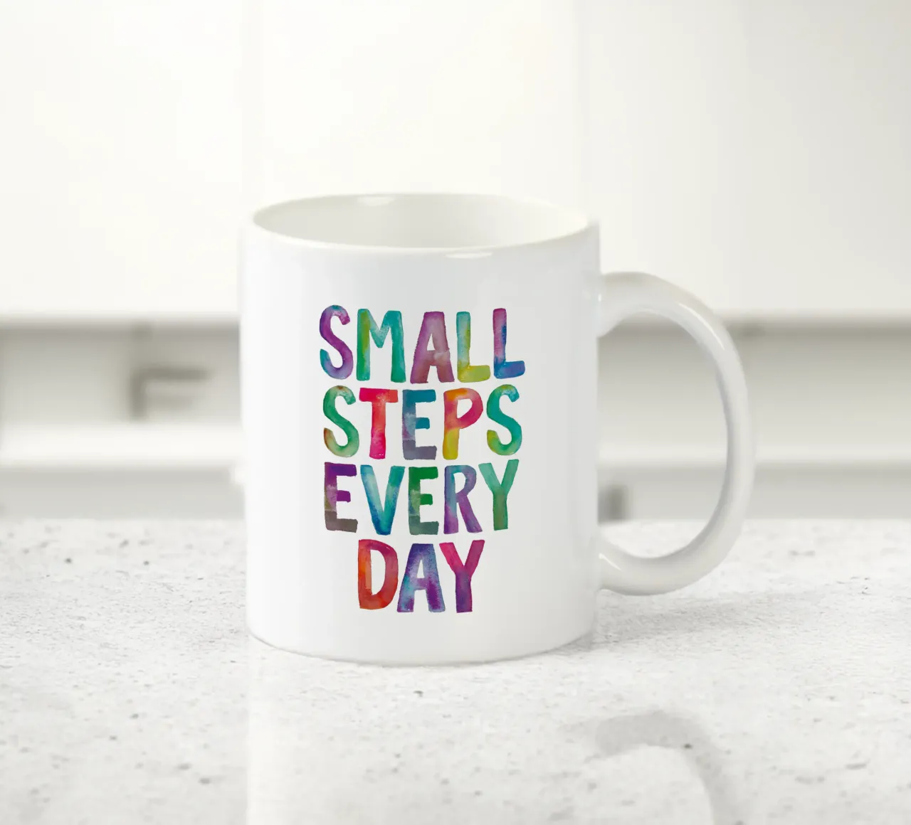 Small Steps Every Day Arc-en-ciel Unicorn Typographie Design mug en céramique de THE MOTIVATED TYPE