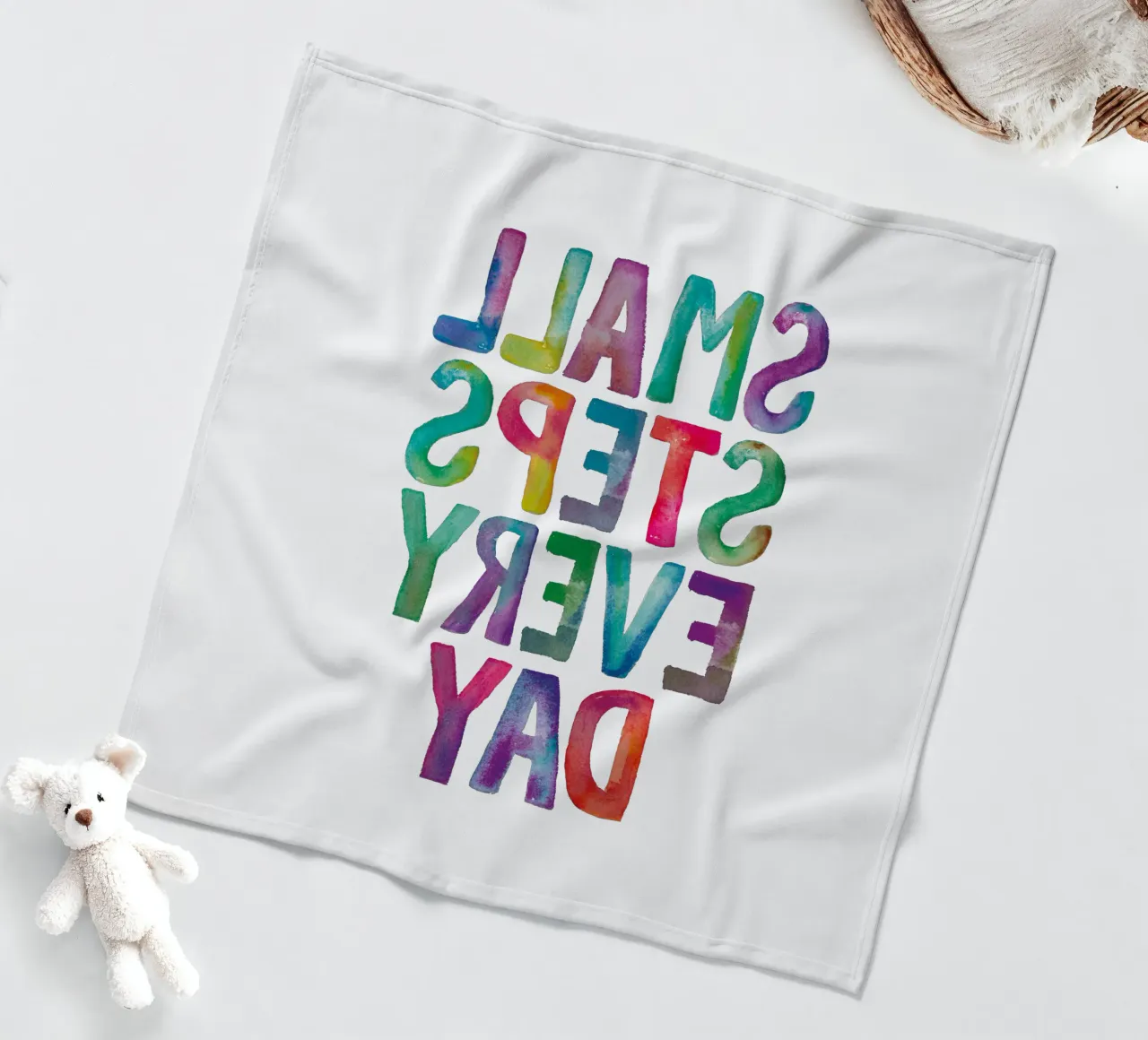 Small Steps Every Day Arc-en-ciel Unicorn Typographie Design plaid polaire de THE MOTIVATED TYPE