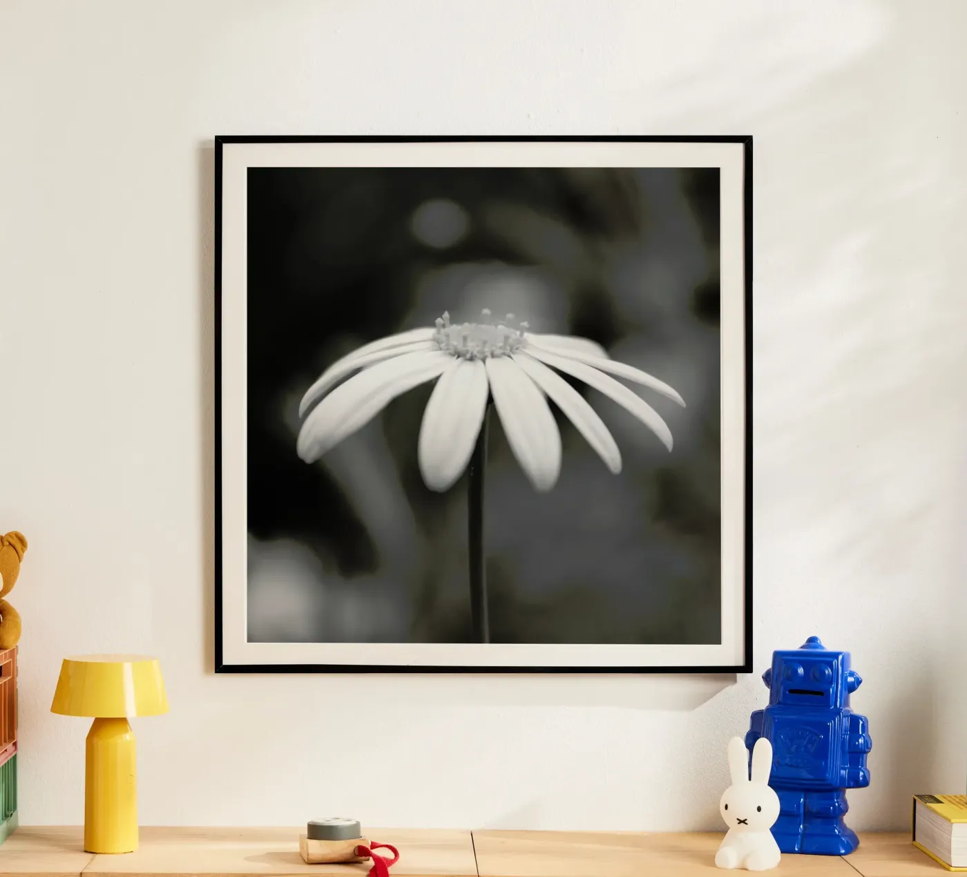 Daisy poster van Victoria Frost