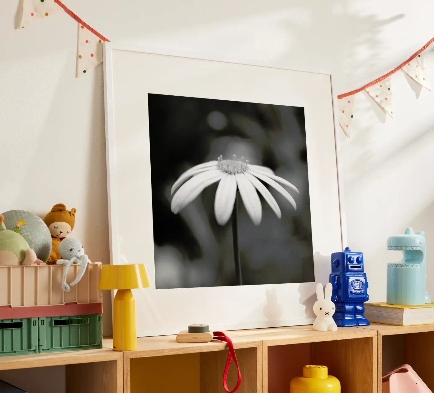 Daisy poster van Victoria Frost