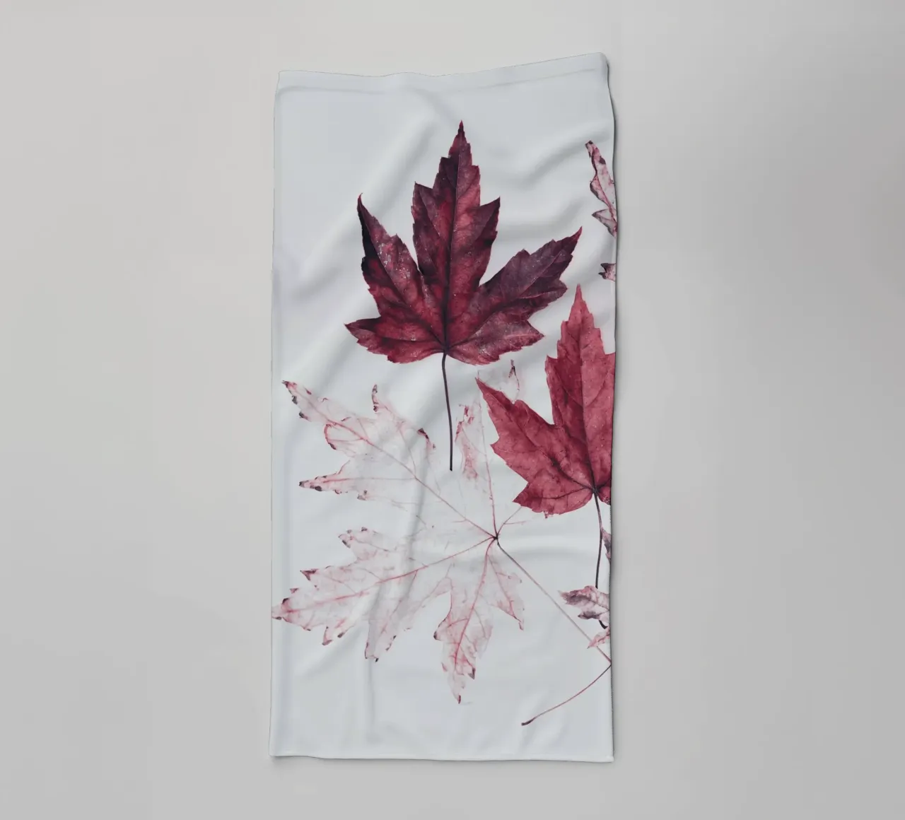 Leaves red maple towel by Teresa André