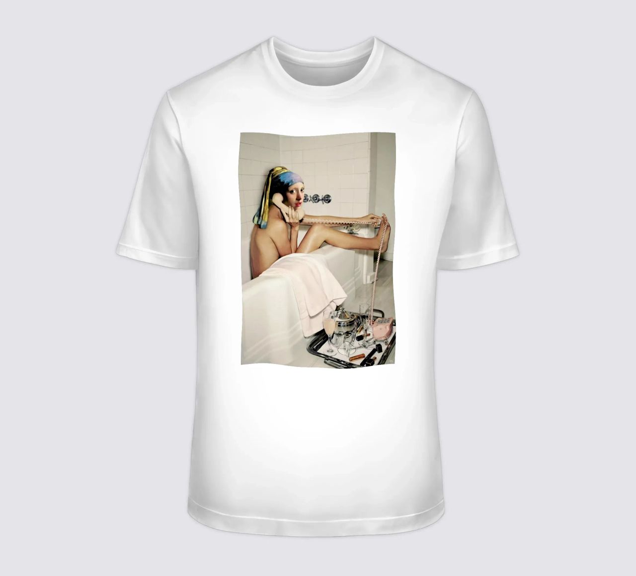 Girl with Pearl Earring Bath time camiseta de Paste in Place