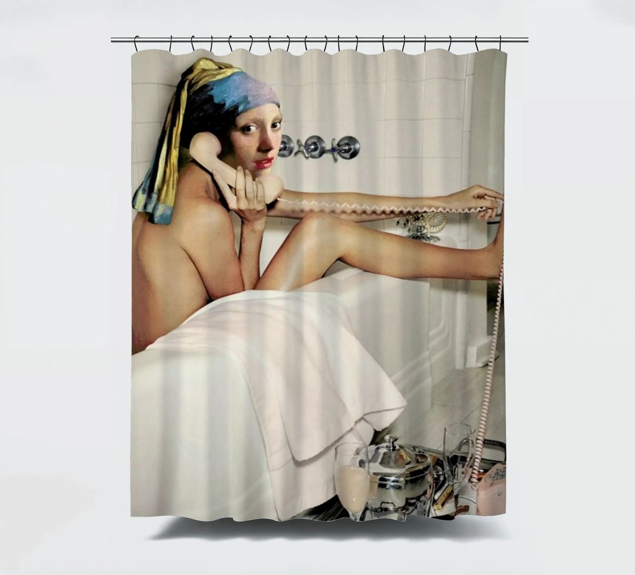 Girl with Pearl Earring Bath time Duschvorhang von Paste in Place