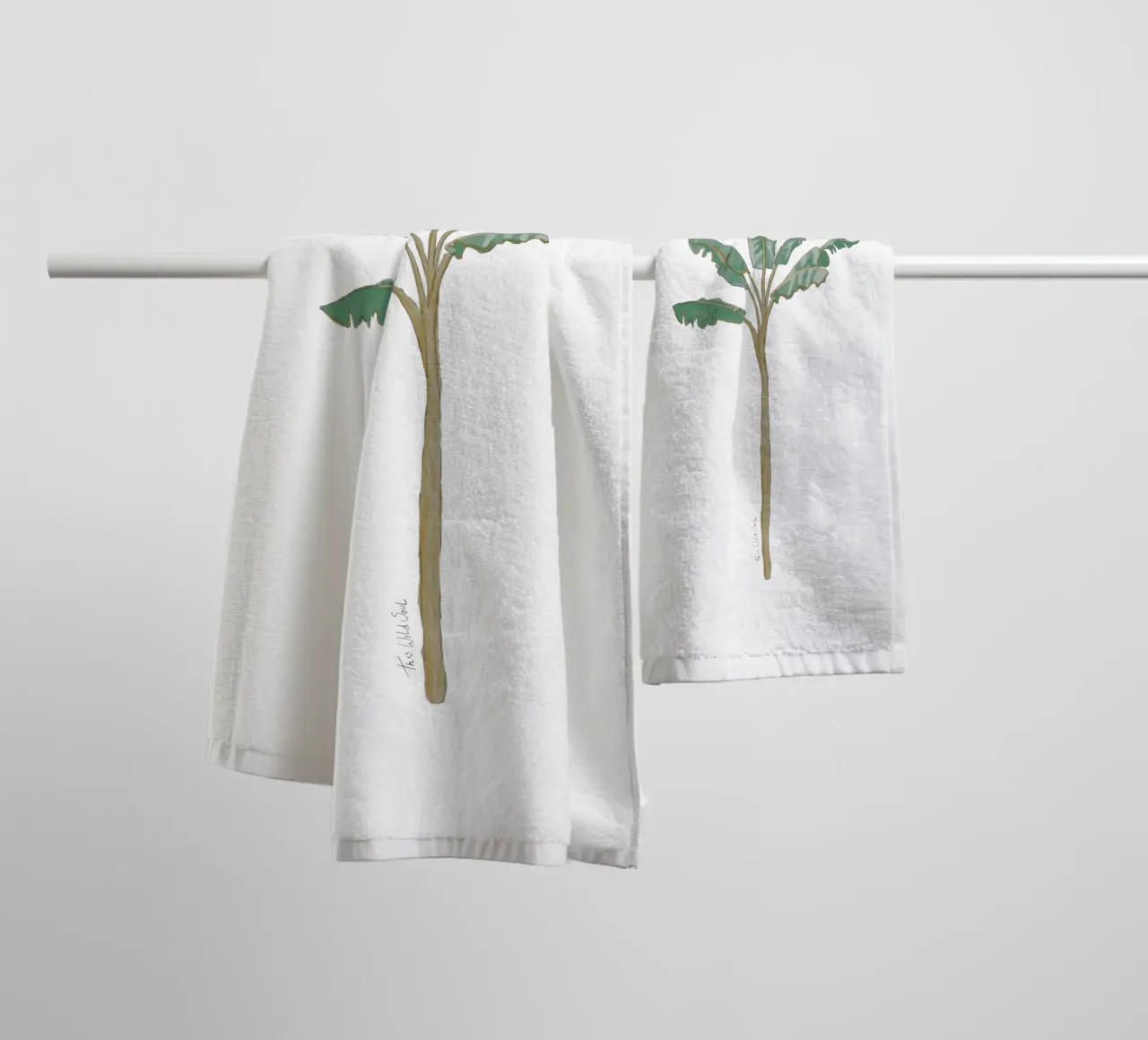 Albero di banane illustrazione vintage boho asciugamano da bagno da This Wild Soul - Illustration