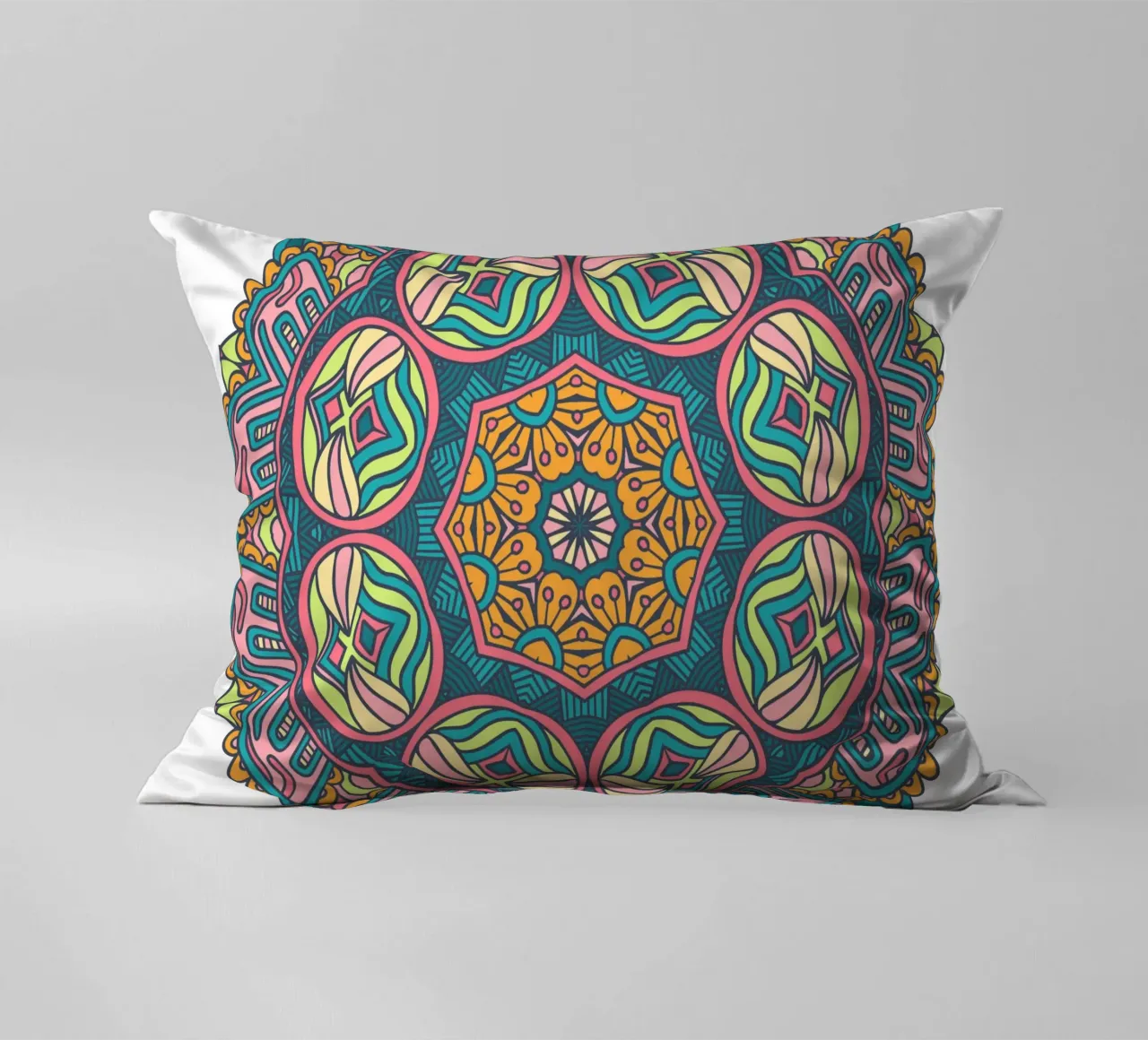 Mandala colorato e intricato cuscino da Spiritual Touch