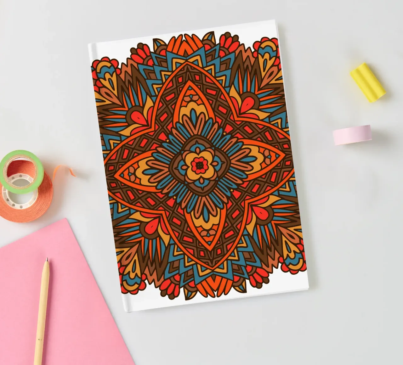 Mandala coloré et complexe carnet de notes de Spiritual Touch