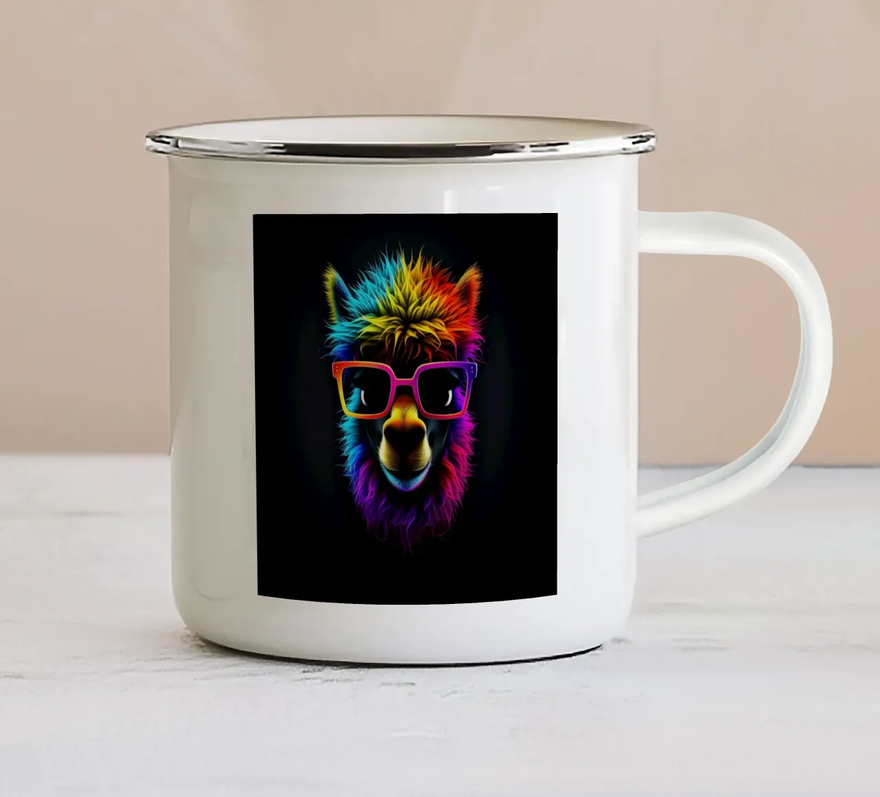 Alpaca luminoso al neon tazza in smalto da Animal Portraits