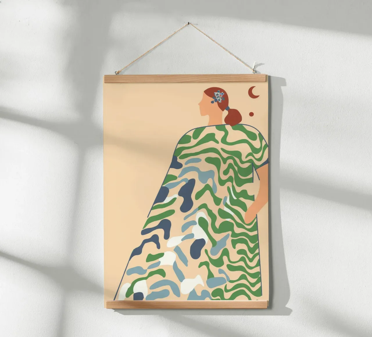 Gemusterter Kleid-Look Poster mit Holzrahmen von Kamera Obskura