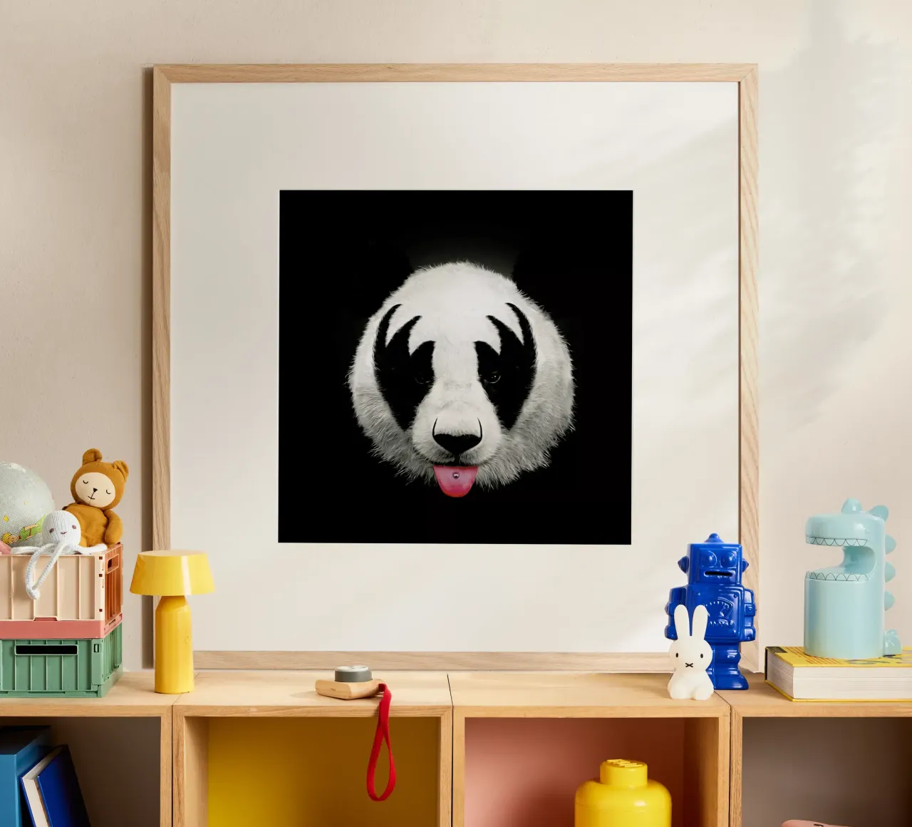 Kiss Of A Panda poster con telaio in alluminio da Róbert Farkas