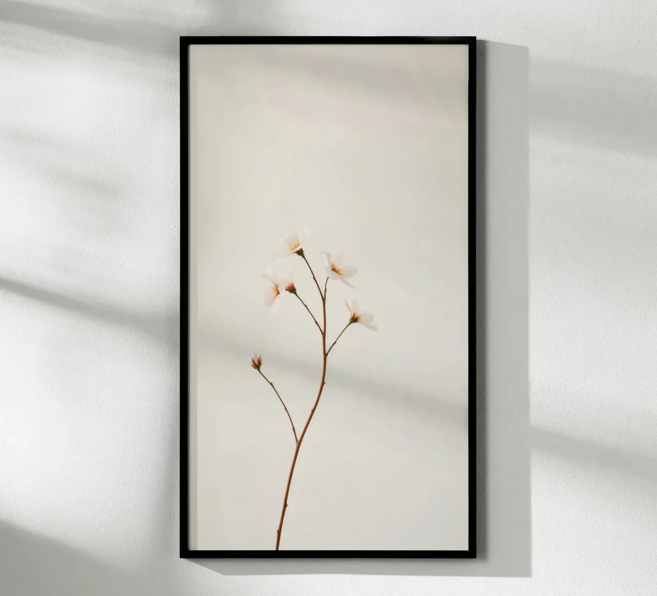 Zarter Blumenzweig vor einem weichen, neutralen Hintergrund Poster mit Holzrahmen von DesignDoodle