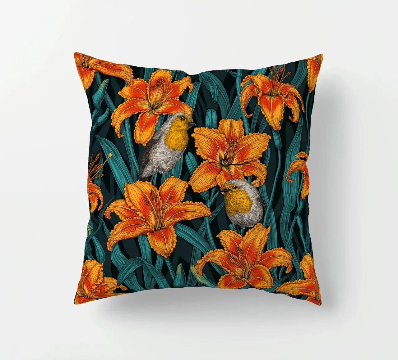 Pettirosso e fiori di giglio cuscino da Painted Nature