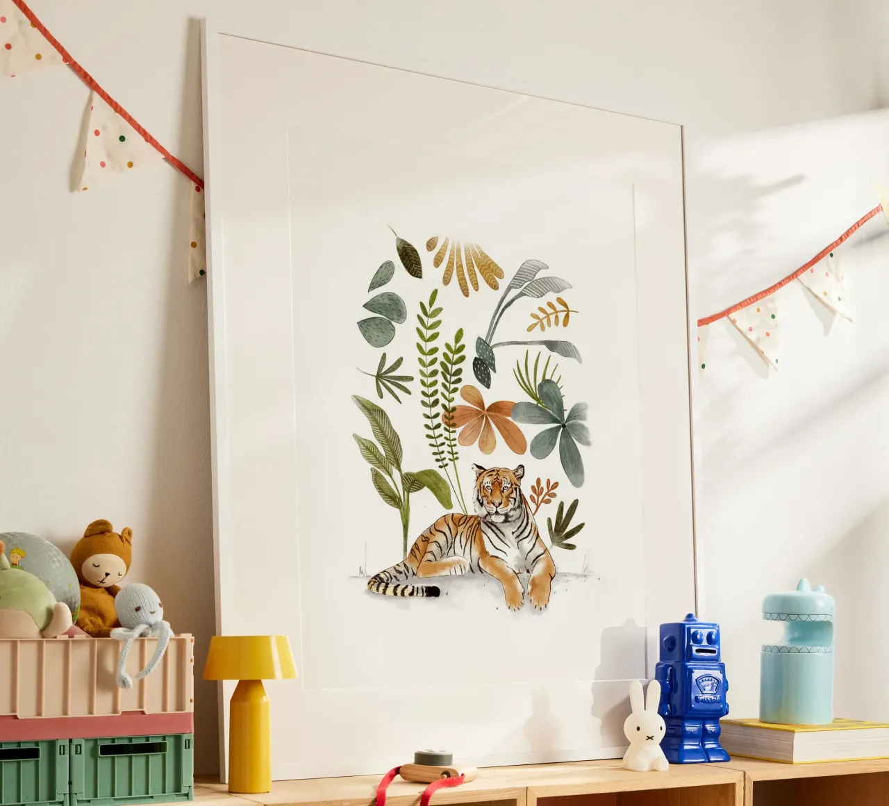 Tigre del Bengala in una giungla lussureggiante - Stampa d'arte sulla fauna selvatica poster con telaio in alluminio da Urchin Bay Art