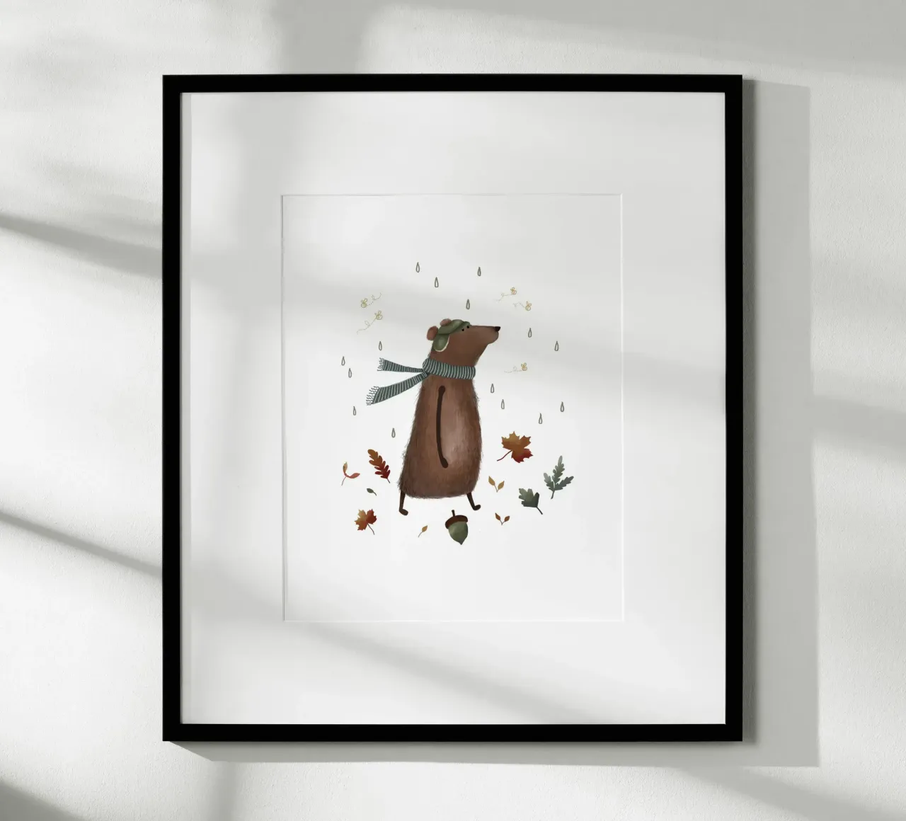 Accogliente orso autunnale - Stampa d'arte di un animale del bosco stravagante poster con telaio in alluminio da Urchin Bay Art