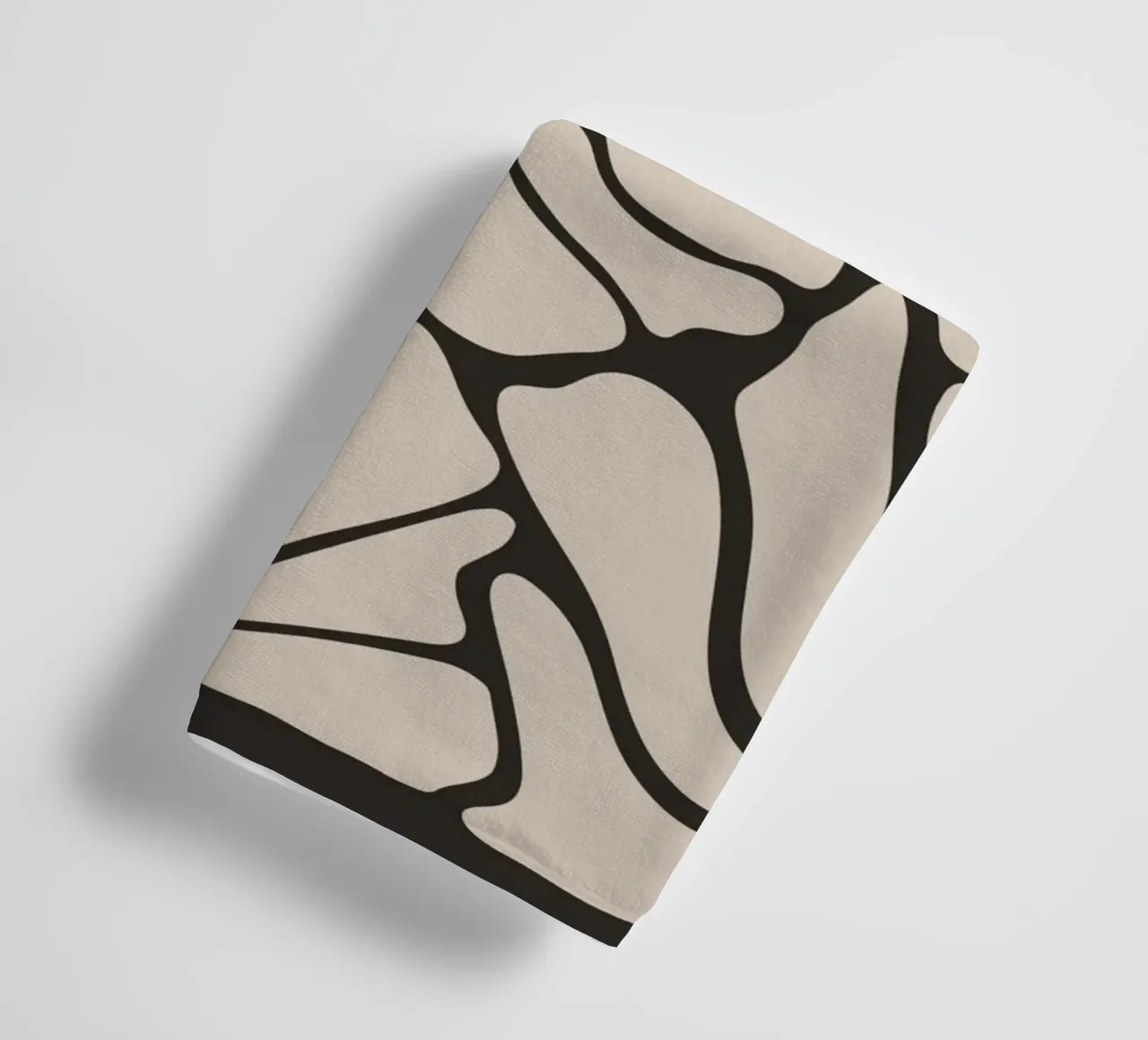 Astratto Midcentury Modern 80s Fiori Nero Beige asciugamano da bagno da Modern Muse