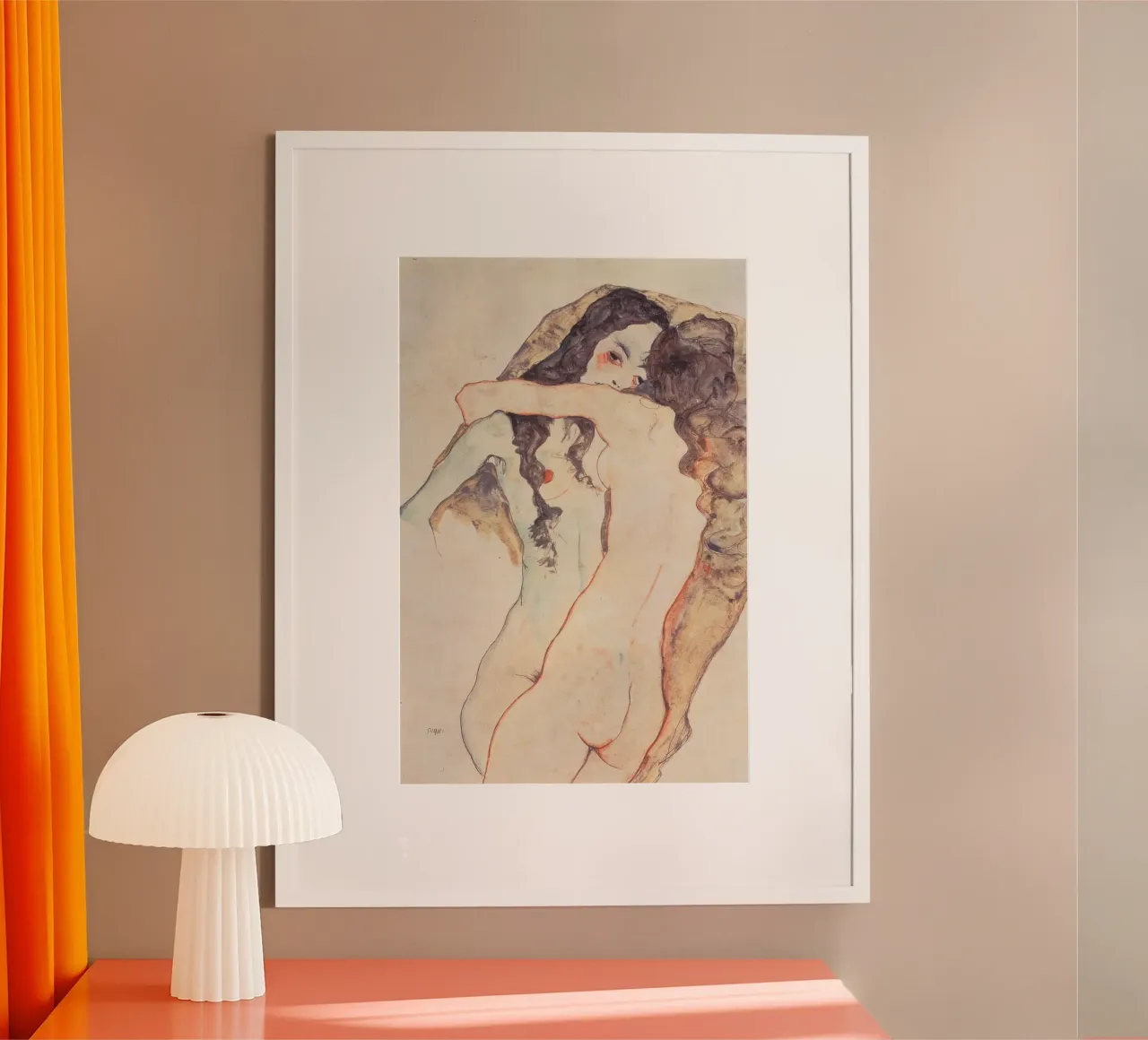 Egon Schiele - Due donne abbracciate poster con telaio in alluminio da Timeless Artworks