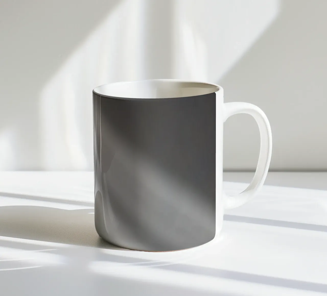 Elegant abstract behang met zachte lichtstralen keramische mok van DesignDoodle
