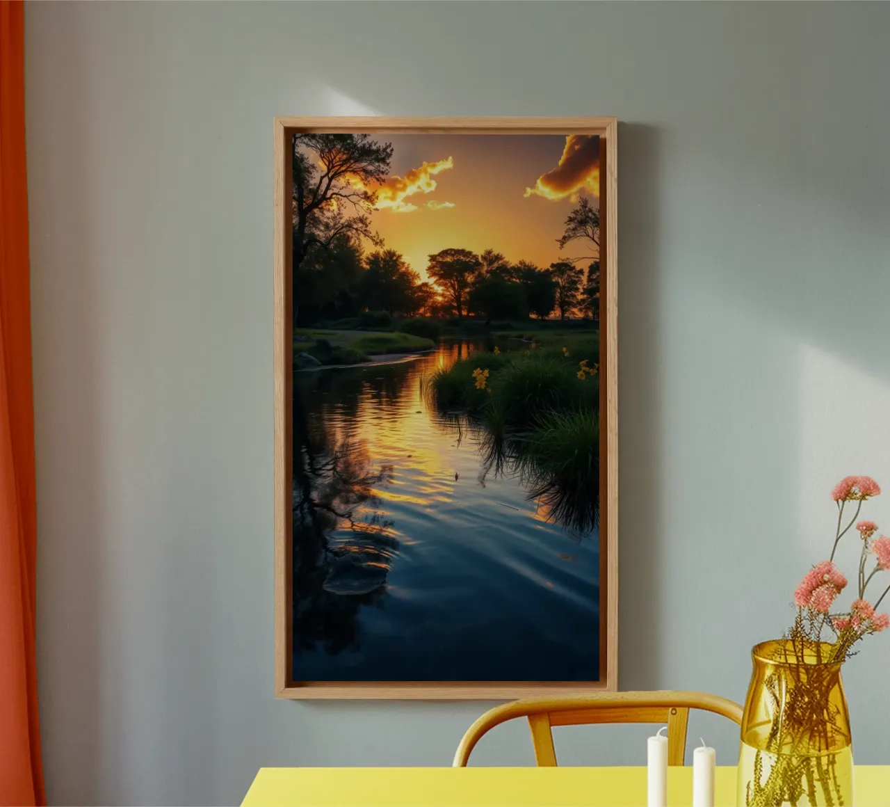Levendige zonsondergang die reflecteert op kalm water met levendige bloemen canvas met Baklijst van DesignDoodle
