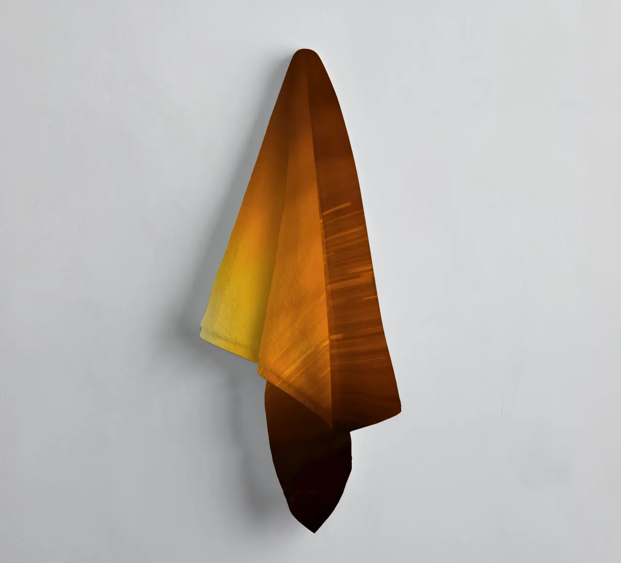 Luminoso sfondo astratto con luce arancione calda asciugamano da bagno da DesignDoodle