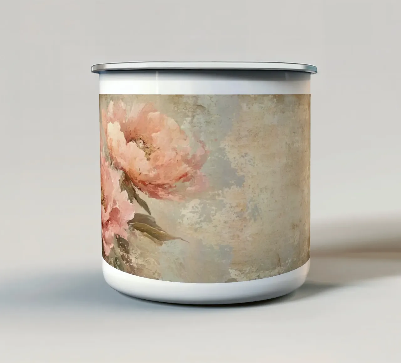 Rose vintage su sfondo rustico grunge tazza in smalto da Flower Garden - Uta Naumann