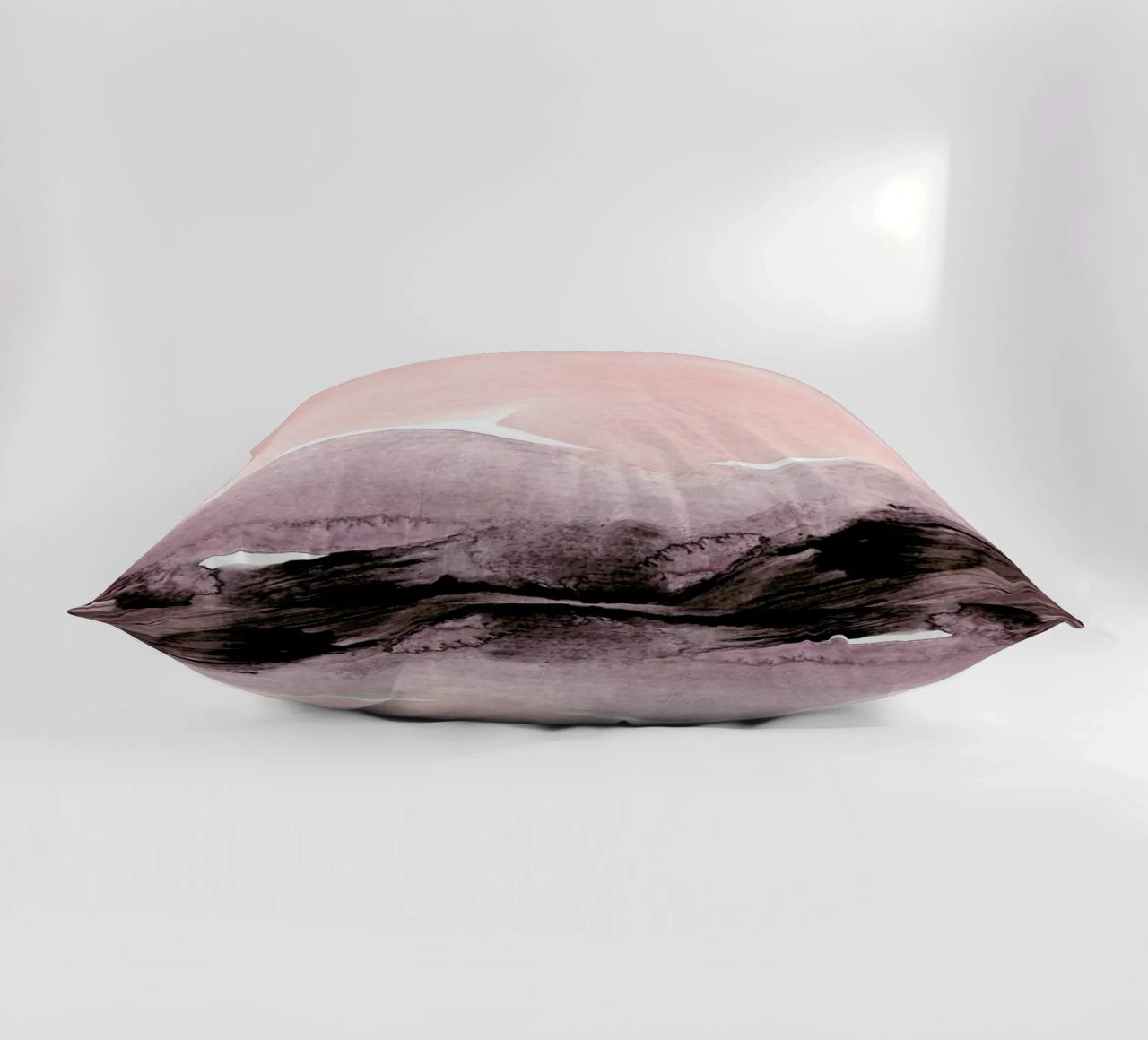 Blush & Mauve cuscino da IRIS LEHNHARDT FINE ART