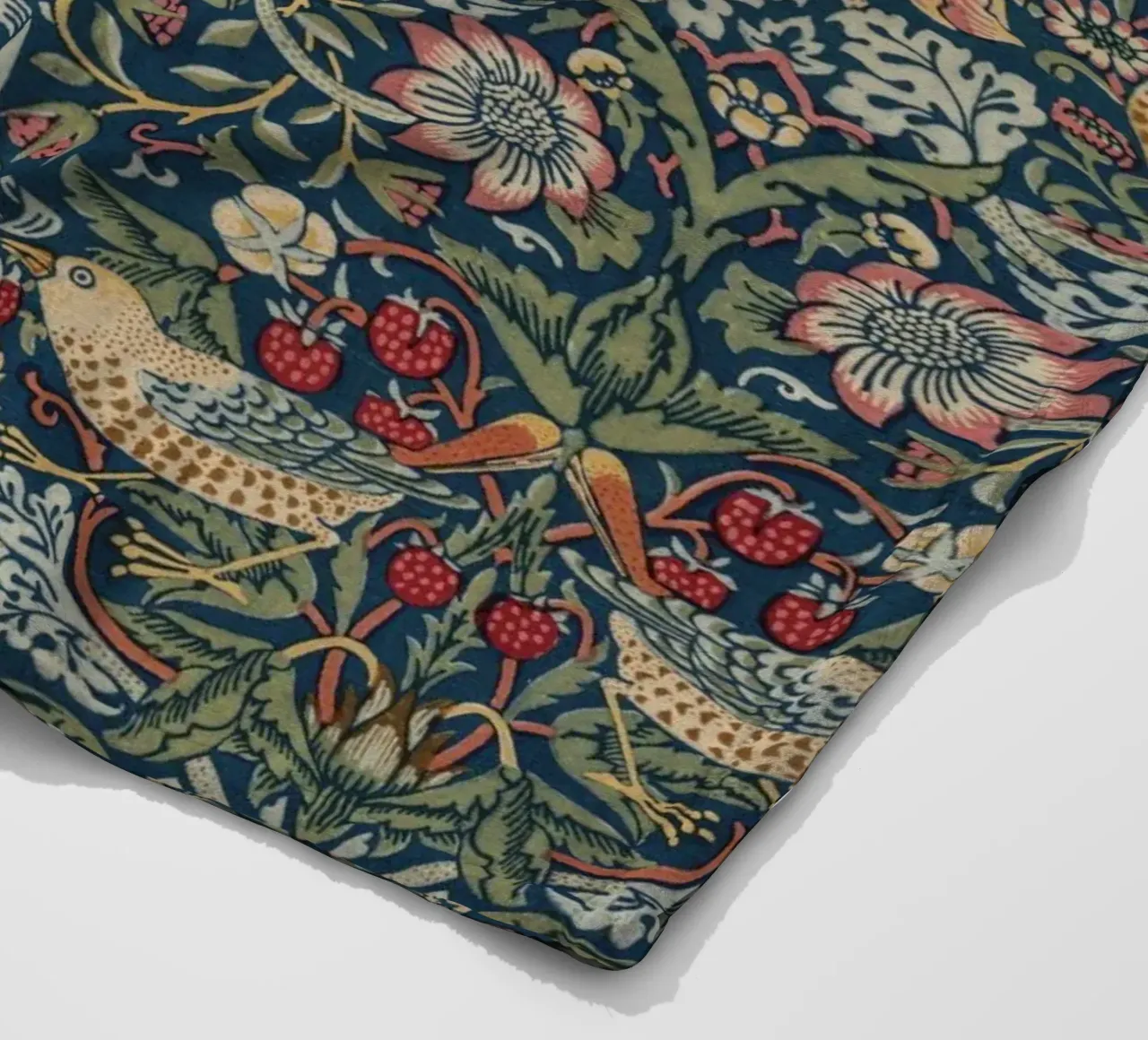 William Morris - Ladro di fragole, 1883 coperta in pile da William Store