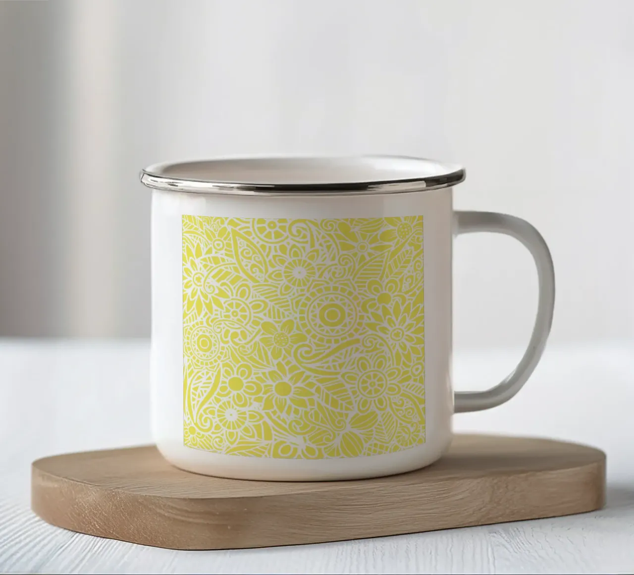 Yellow Floral Mandala Pattern tazza in smalto da Spiritual Touch