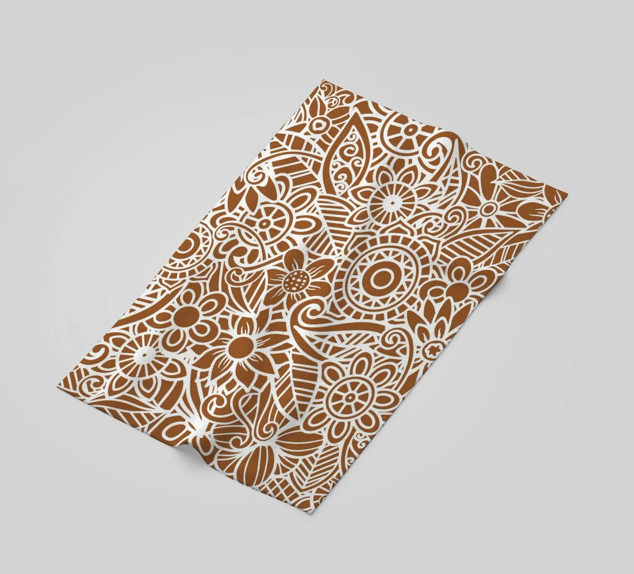 Mandala floreale marrone telo mare da Spiritual Touch