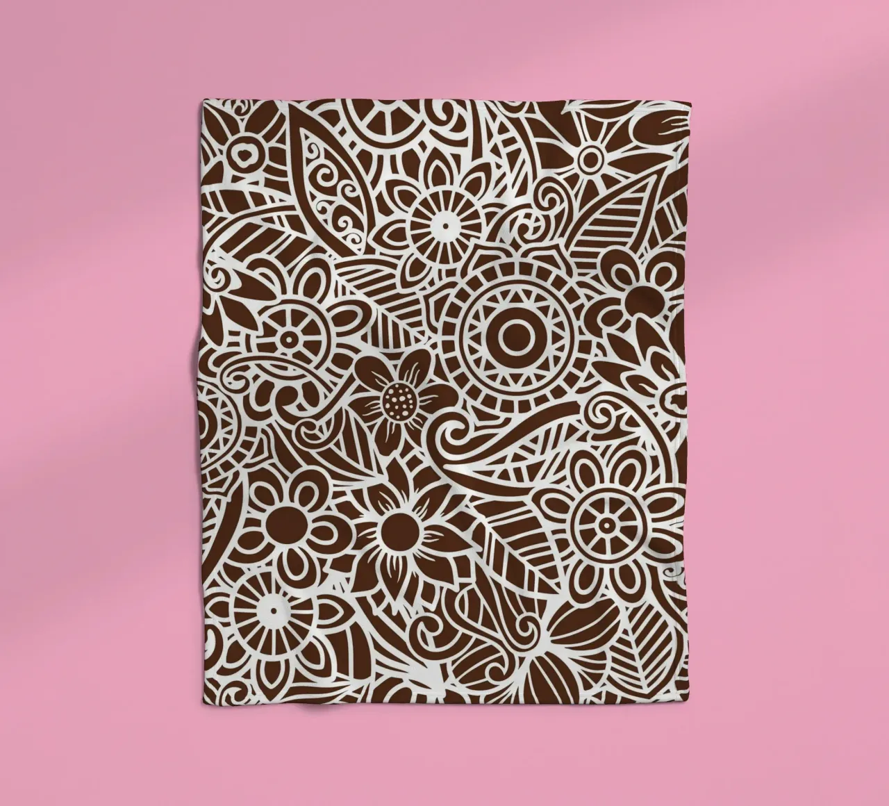 Mandala floreale marrone scuro coperta in pile da Spiritual Touch