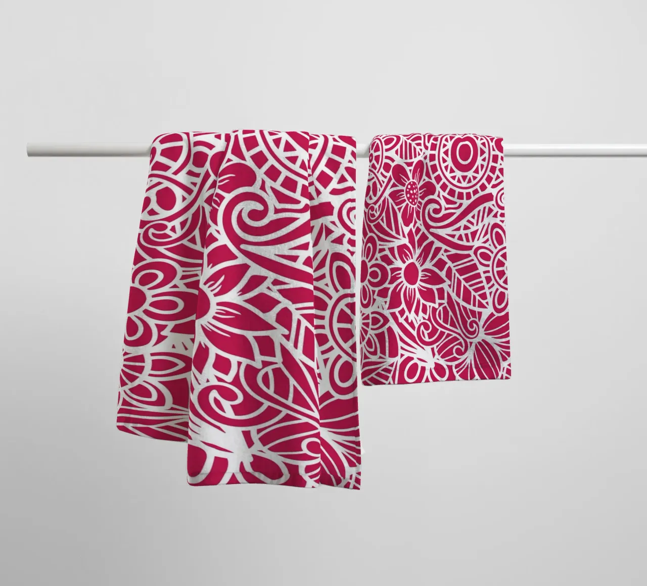 Mandala floreale color magenta intenso asciugamano da bagno da Spiritual Touch