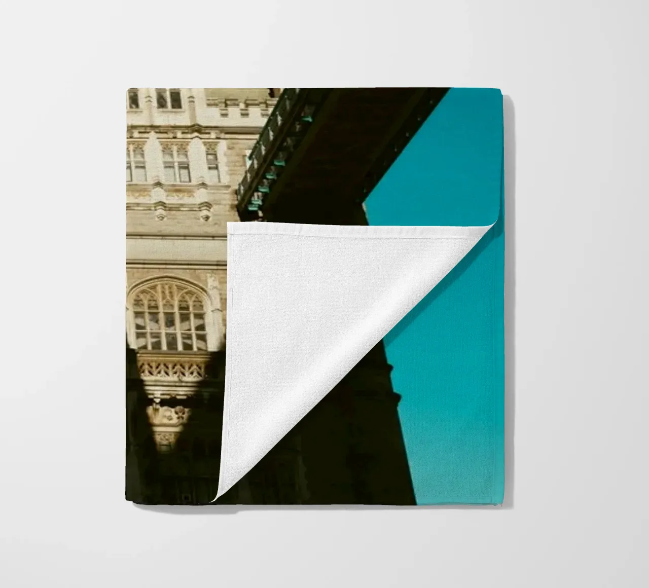 TOWERBRIDGE telo mare da Flo Klein