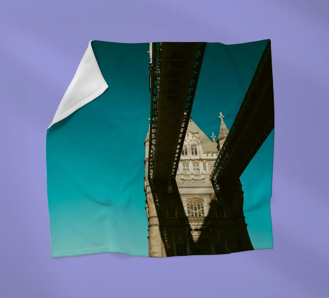 TOWERBRIDGE coperta in pile da Flo Klein