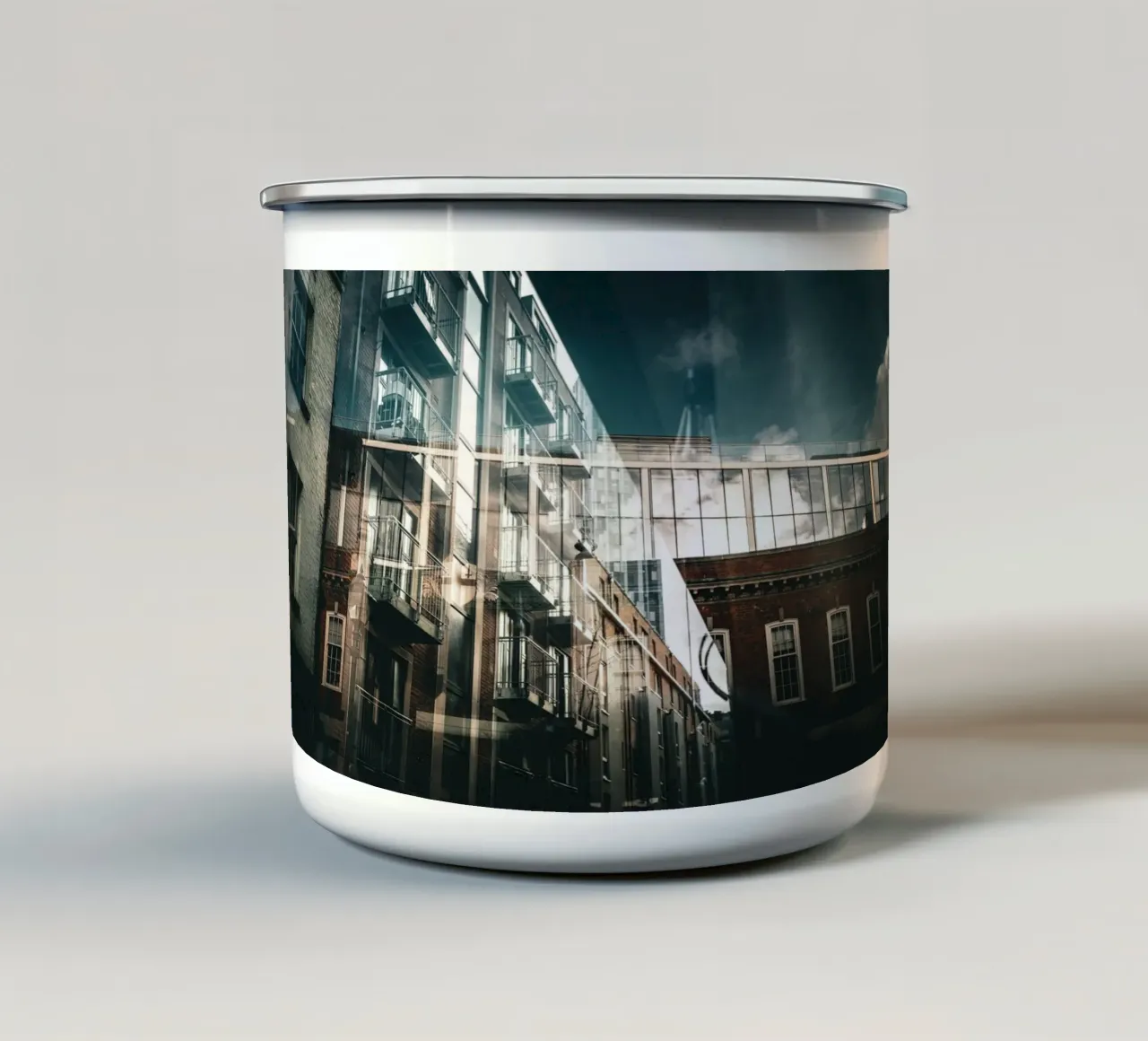 UK ARCHITEKTUR tazza in smalto da Flo Klein