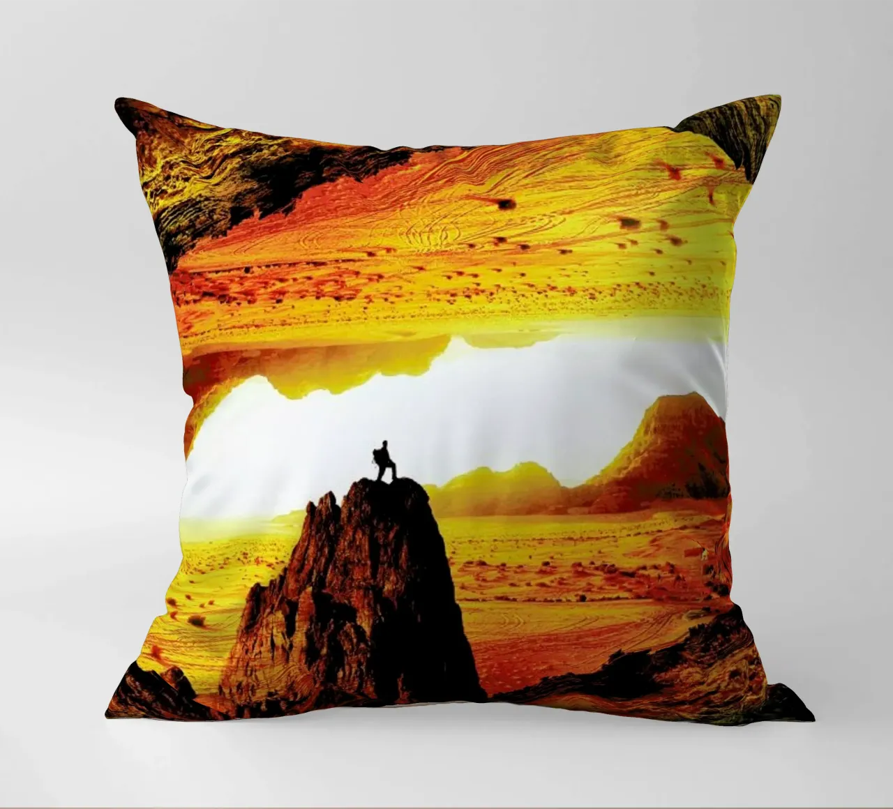 Lava Isolation cuscino da Stoian Hitrov