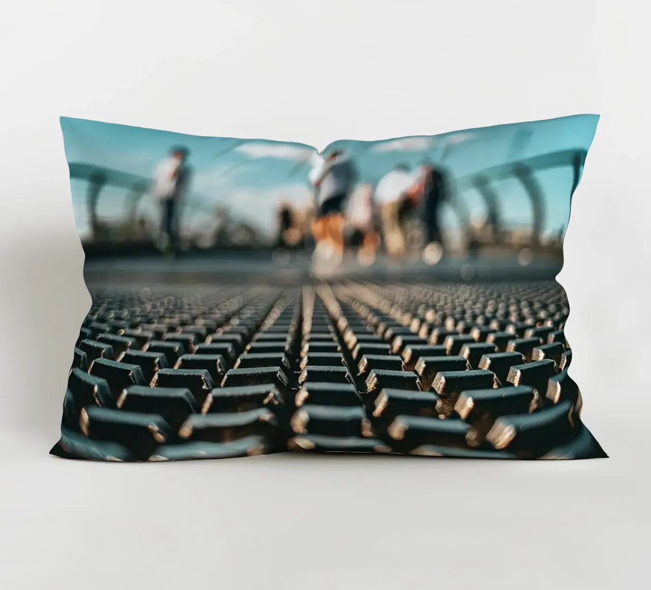 MILLENIUM BRIDGE cuscino da Flo Klein