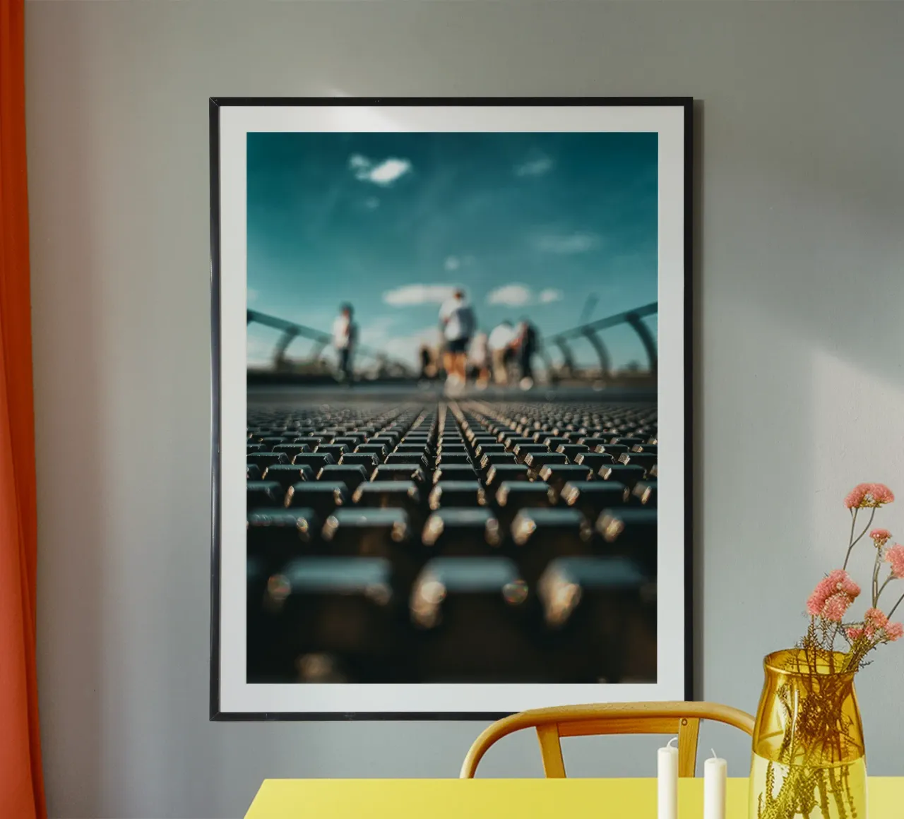 MILLENIUM BRIDGE poster con telaio in legno da Flo Klein