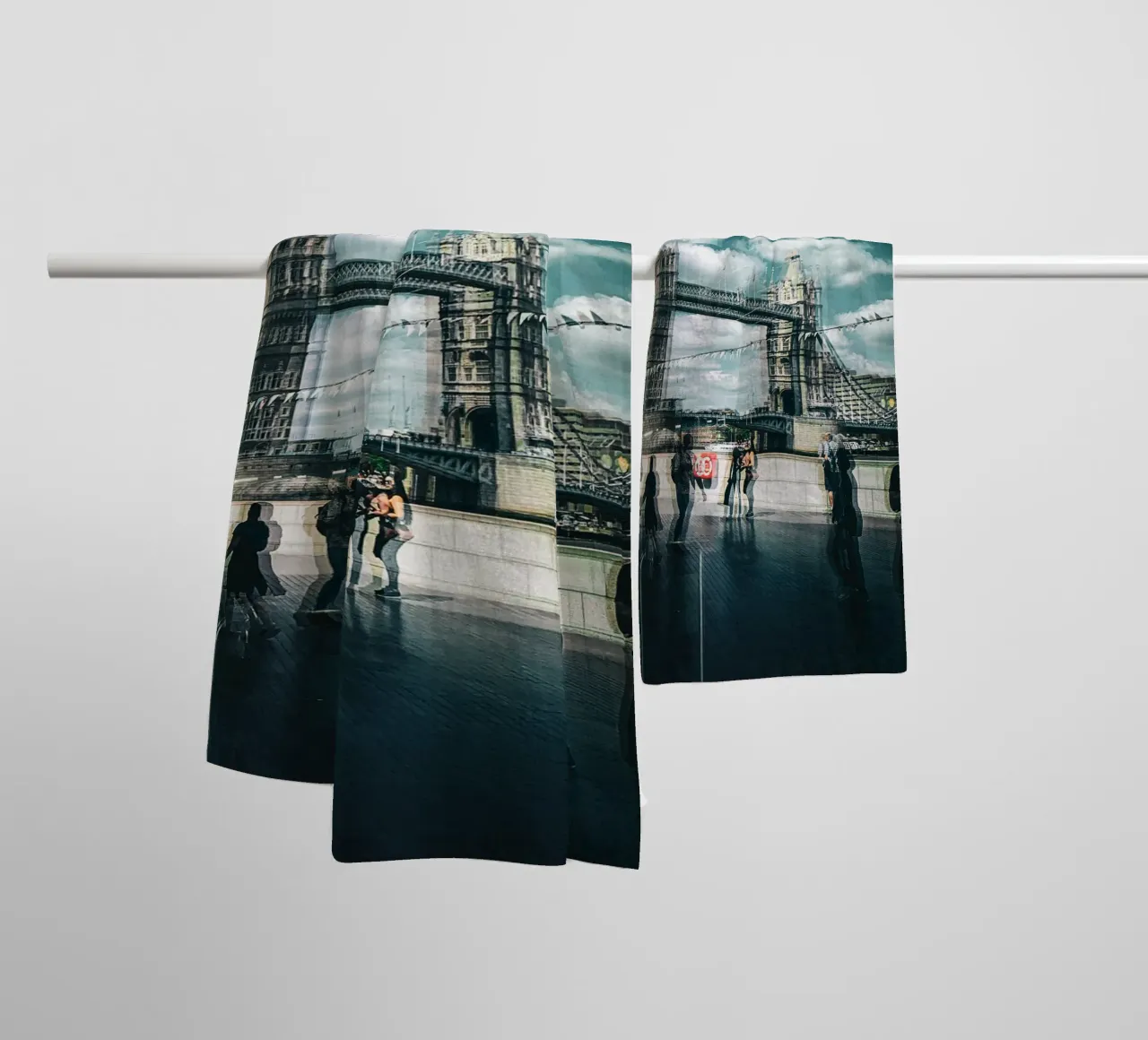 TOWERBRIDGE REFLEXION asciugamano da bagno da Flo Klein