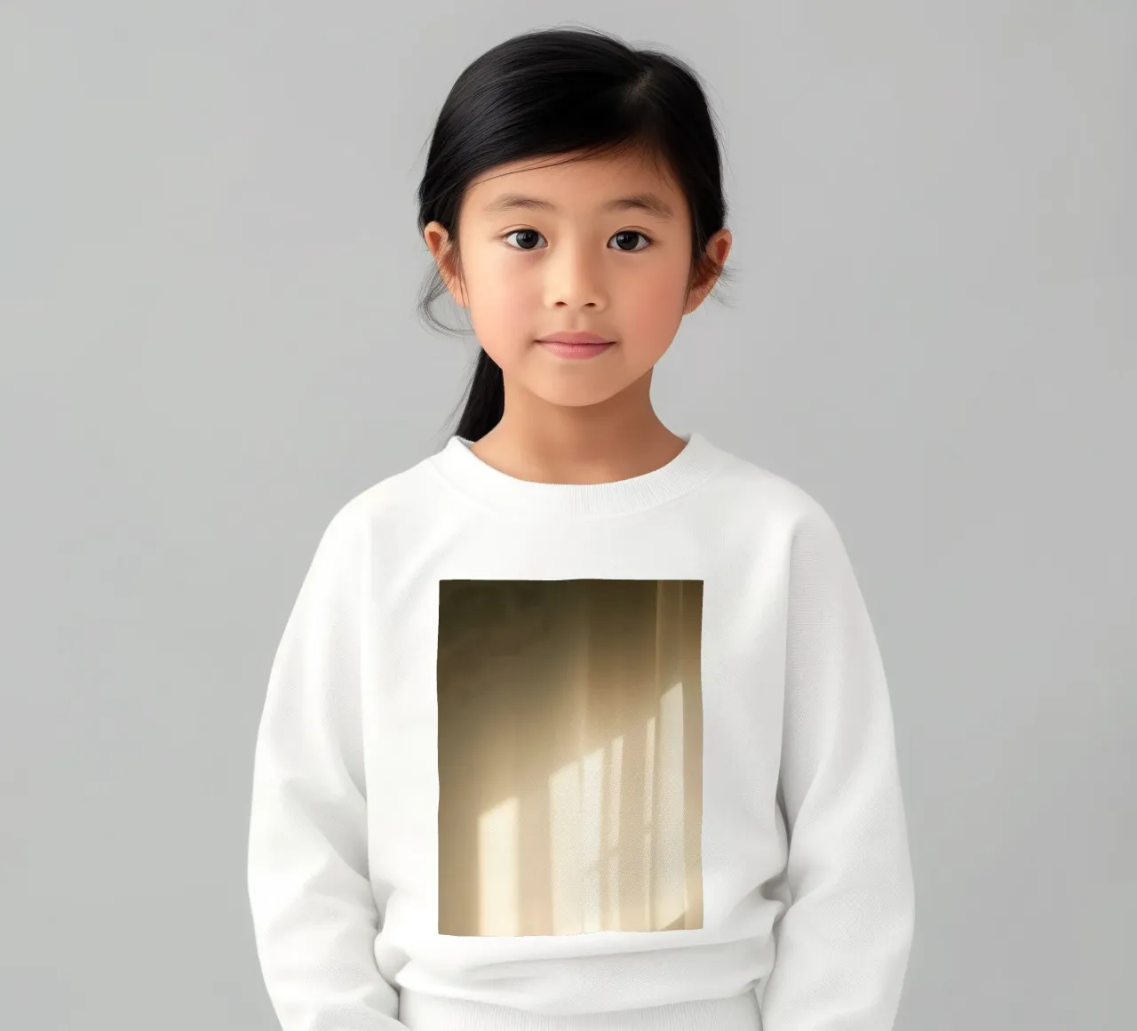 Lumière douce filtrant à travers des rideaux diaphanes sweat enfant de DesignDoodle