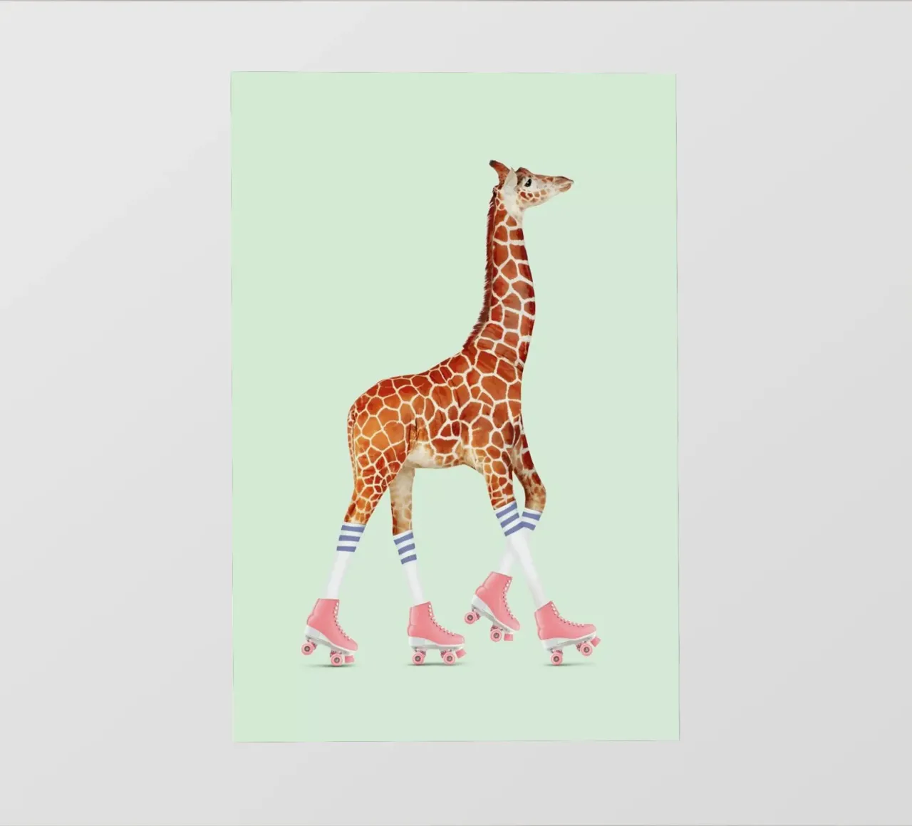 Rollerskating Giraffe pellicola backlit da Jonas Loose