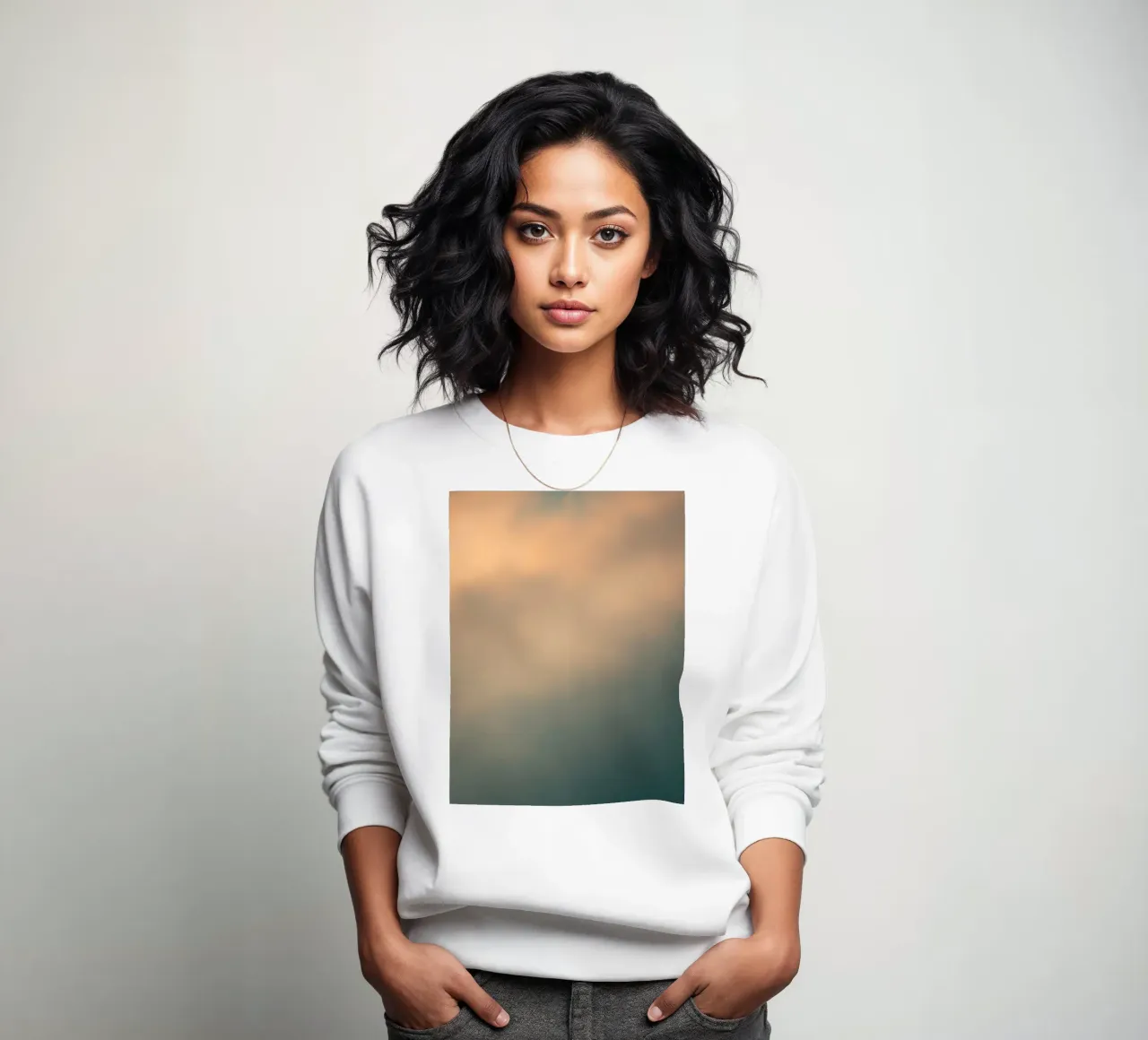 Weiches abstraktes Wolkenmuster, das eine ruhige Sweatshirt von DesignDoodle