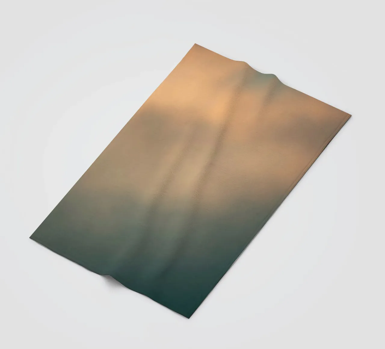 Weiches abstraktes Wolkenmuster, das eine ruhige Fleecedecke von DesignDoodle