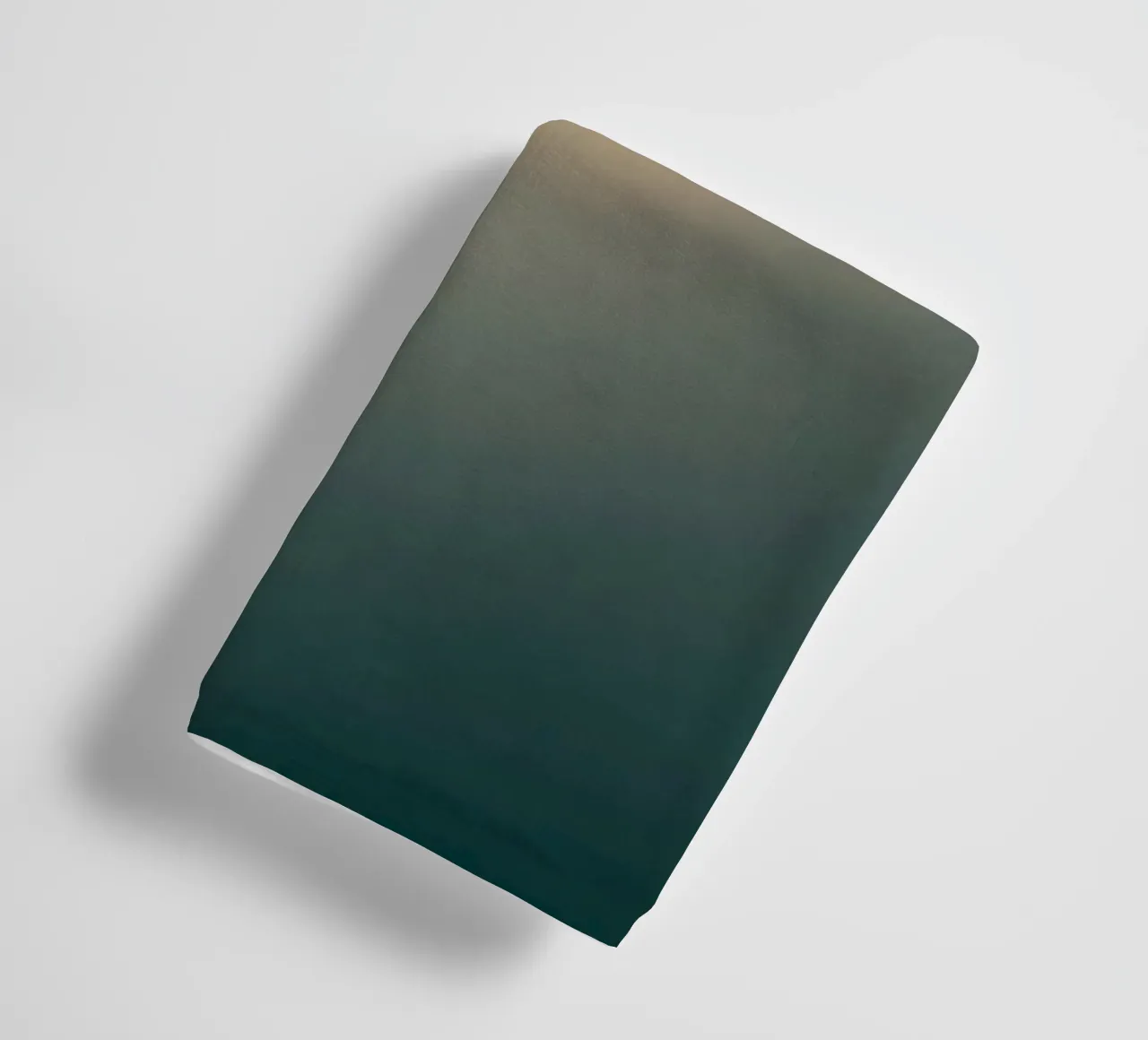 Motif abstrait et doux de nuages créant une atmosphère serviette de bain de DesignDoodle